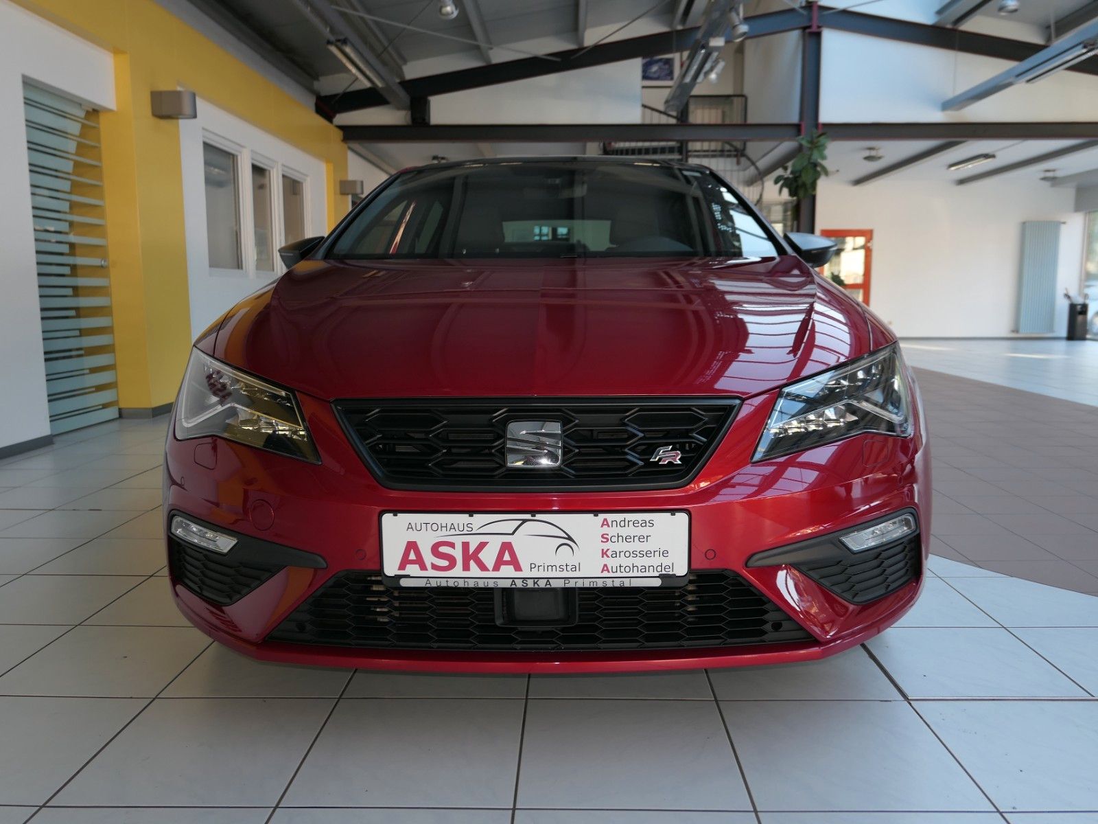 Fahrzeugabbildung SEAT Leon 1.5 FR Black Edit.*LM*NAVI*ACC*Soundsy.Subw