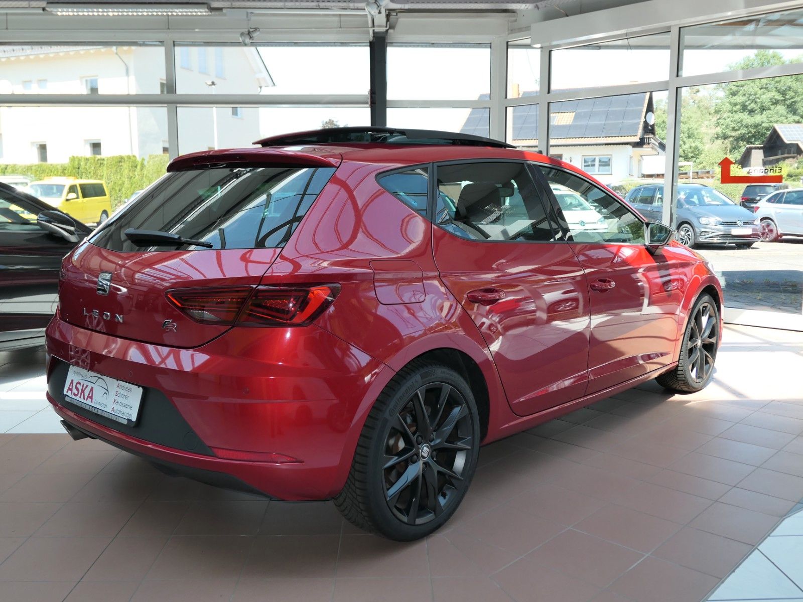 Fahrzeugabbildung SEAT Leon 1.5 FR Black Edit.*LM*NAVI*ACC*Soundsy.Subw