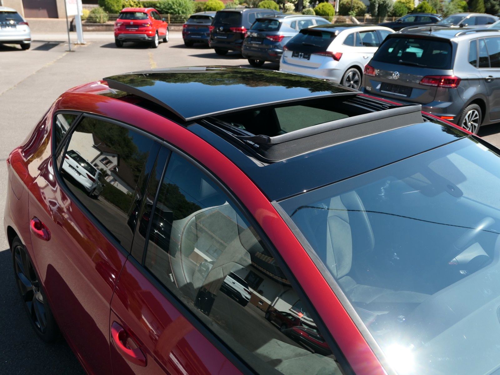 Fahrzeugabbildung SEAT Leon 1.5 FR Black Edit.*LM*NAVI*ACC*Soundsy.Subw