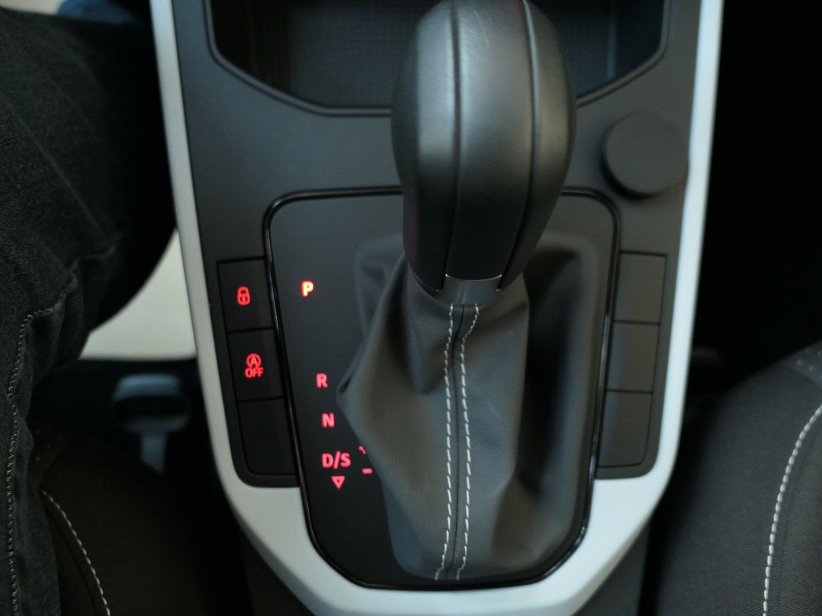Fahrzeugabbildung SEAT Arona Style Edition LM*SHZ*AppConnect*Automatik