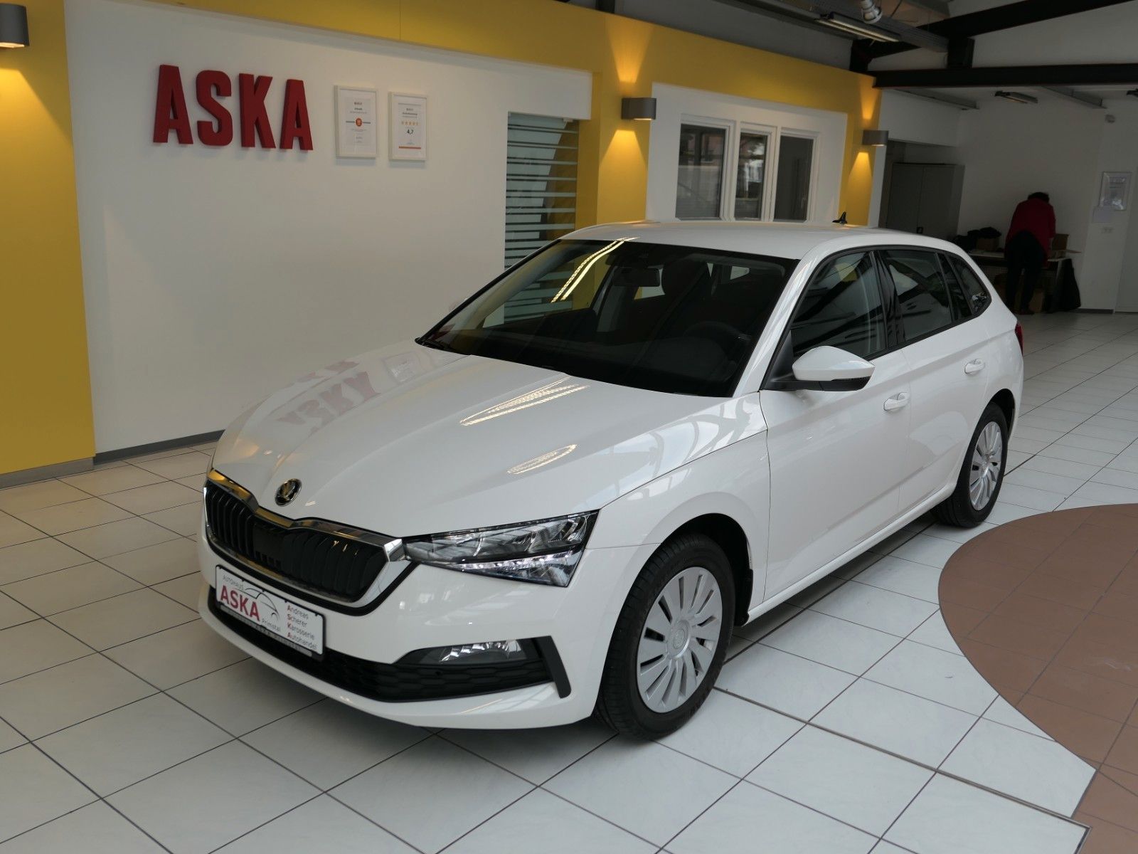 Fahrzeugabbildung SKODA Scala "Cool Plus" 1.0 TSI Smartlink PDC Sitzheiz