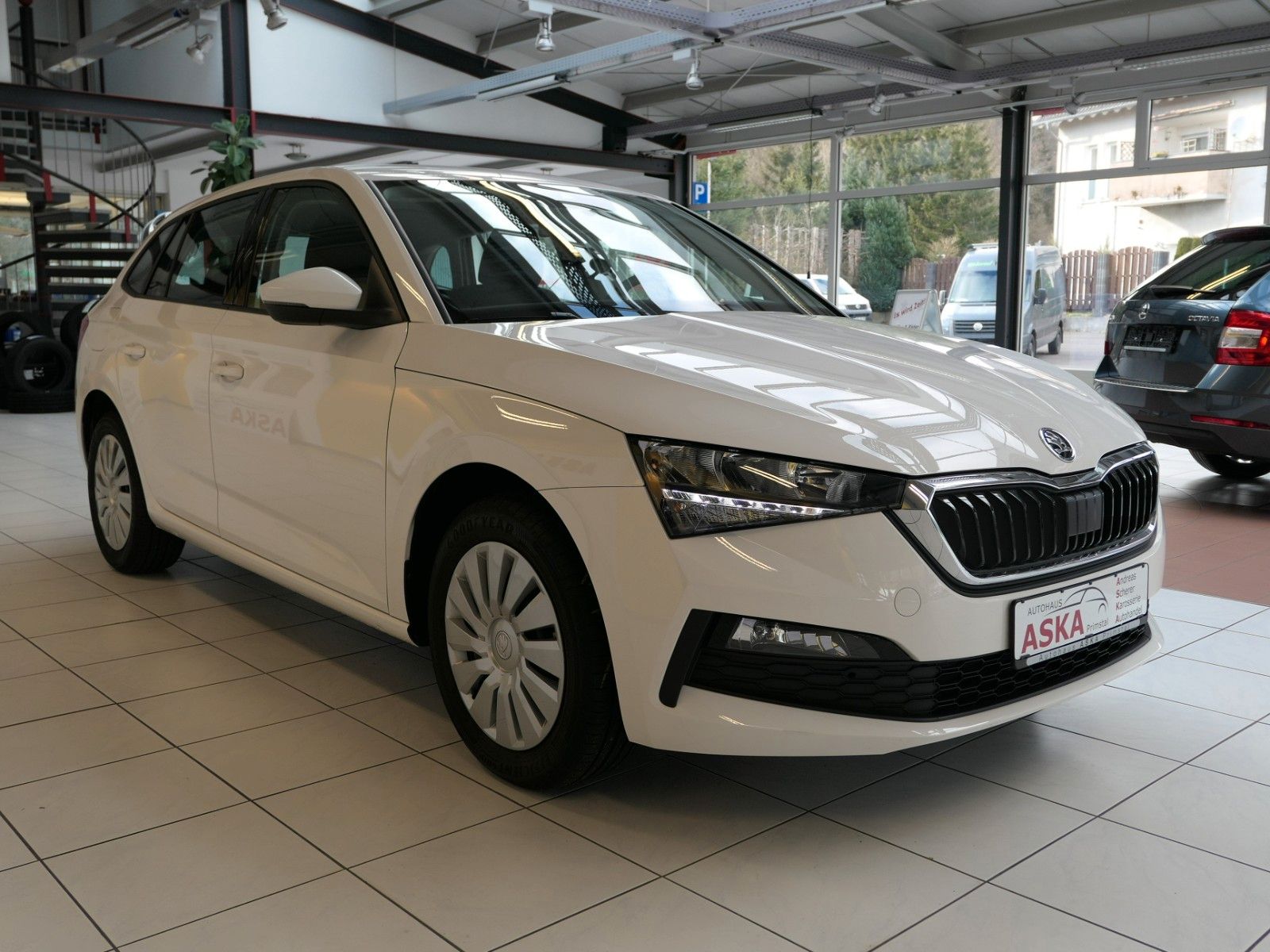 Fahrzeugabbildung SKODA Scala "Cool Plus" 1.0 TSI Smartlink PDC Sitzheiz