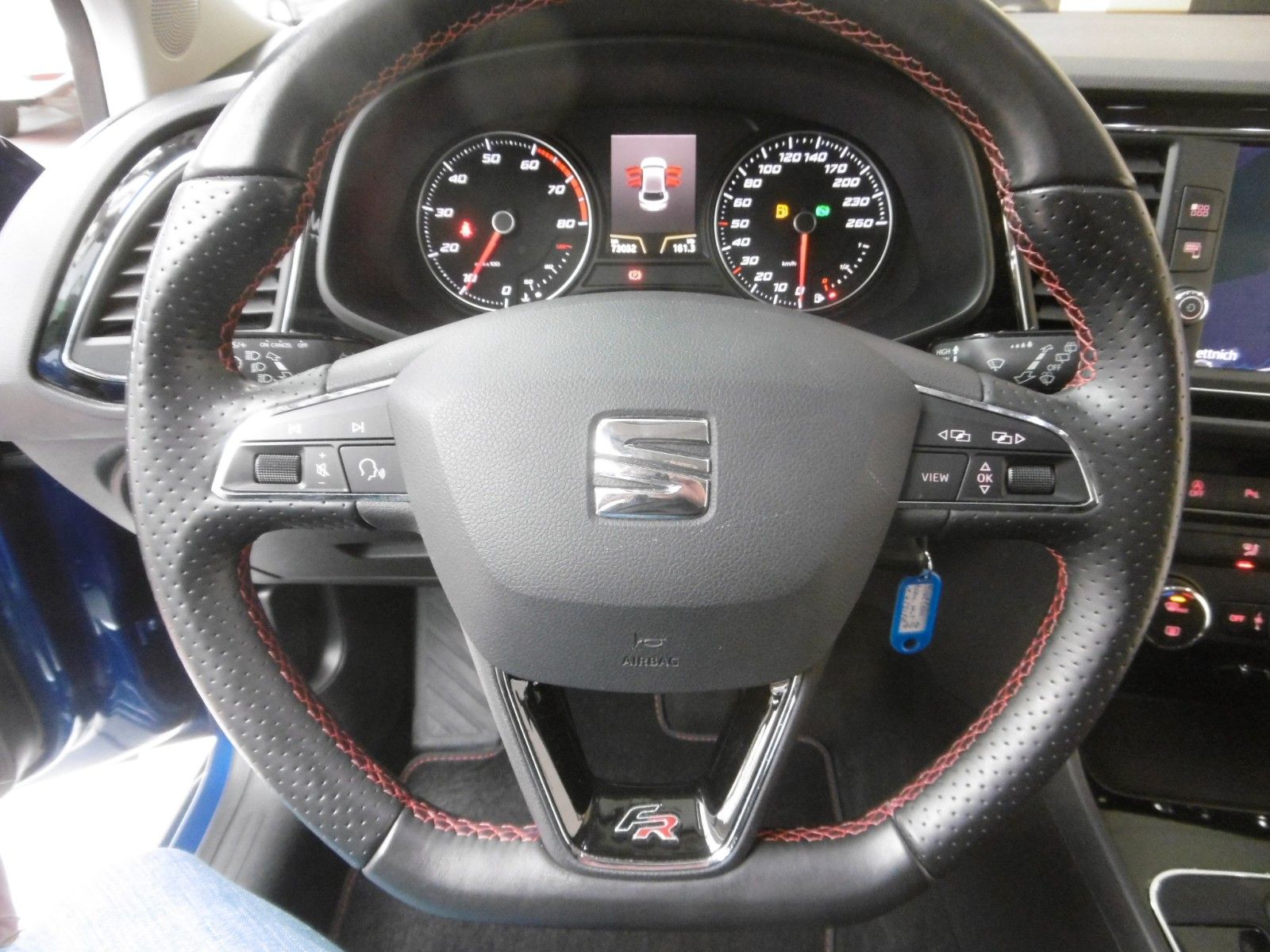 Fahrzeugabbildung SEAT Leon FR 1.8 TSI DSG - Sportpaket - Panoramadach