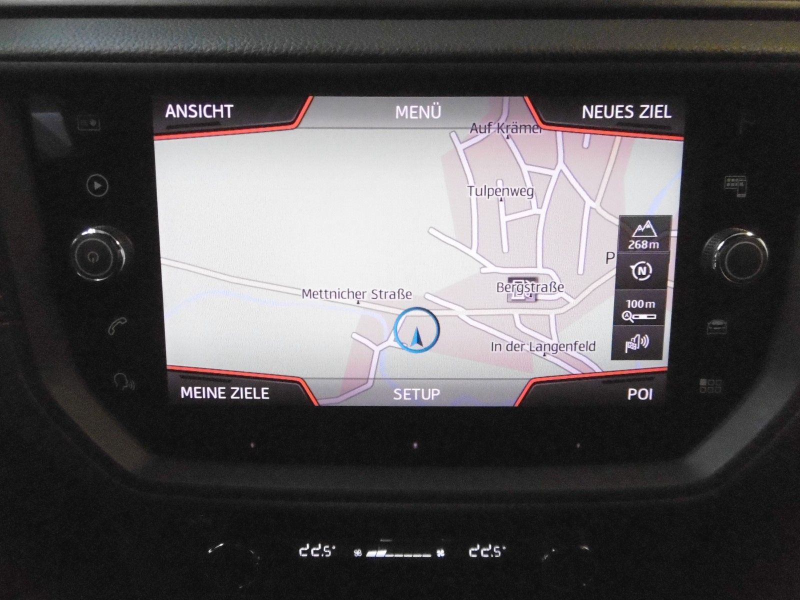 Fahrzeugabbildung SEAT Arona TSI FR Sportline BeatsAudio LM Navigation