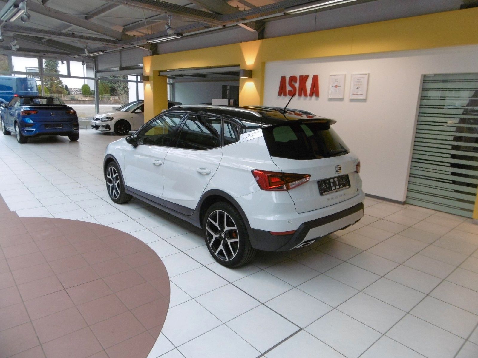 Fahrzeugabbildung SEAT Arona TSI FR Sportline BeatsAudio LM Navigation