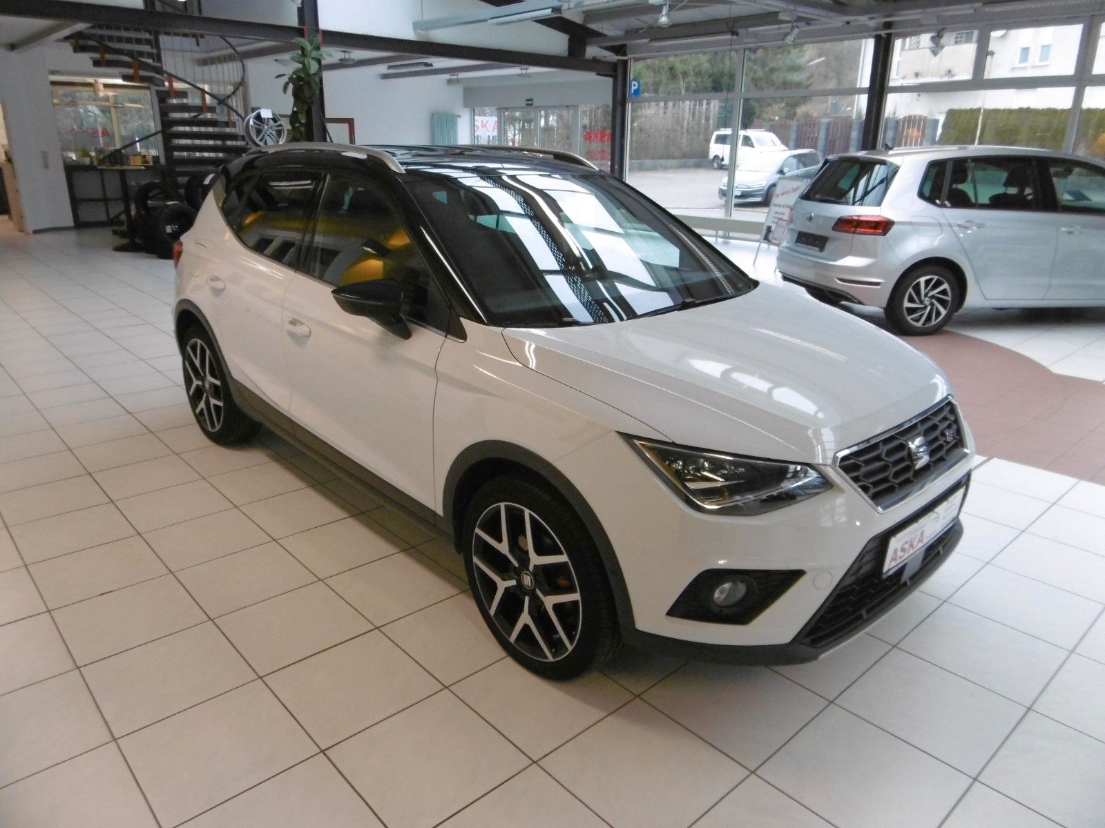 Fahrzeugabbildung SEAT Arona TSI FR Sportline BeatsAudio LM Navigation