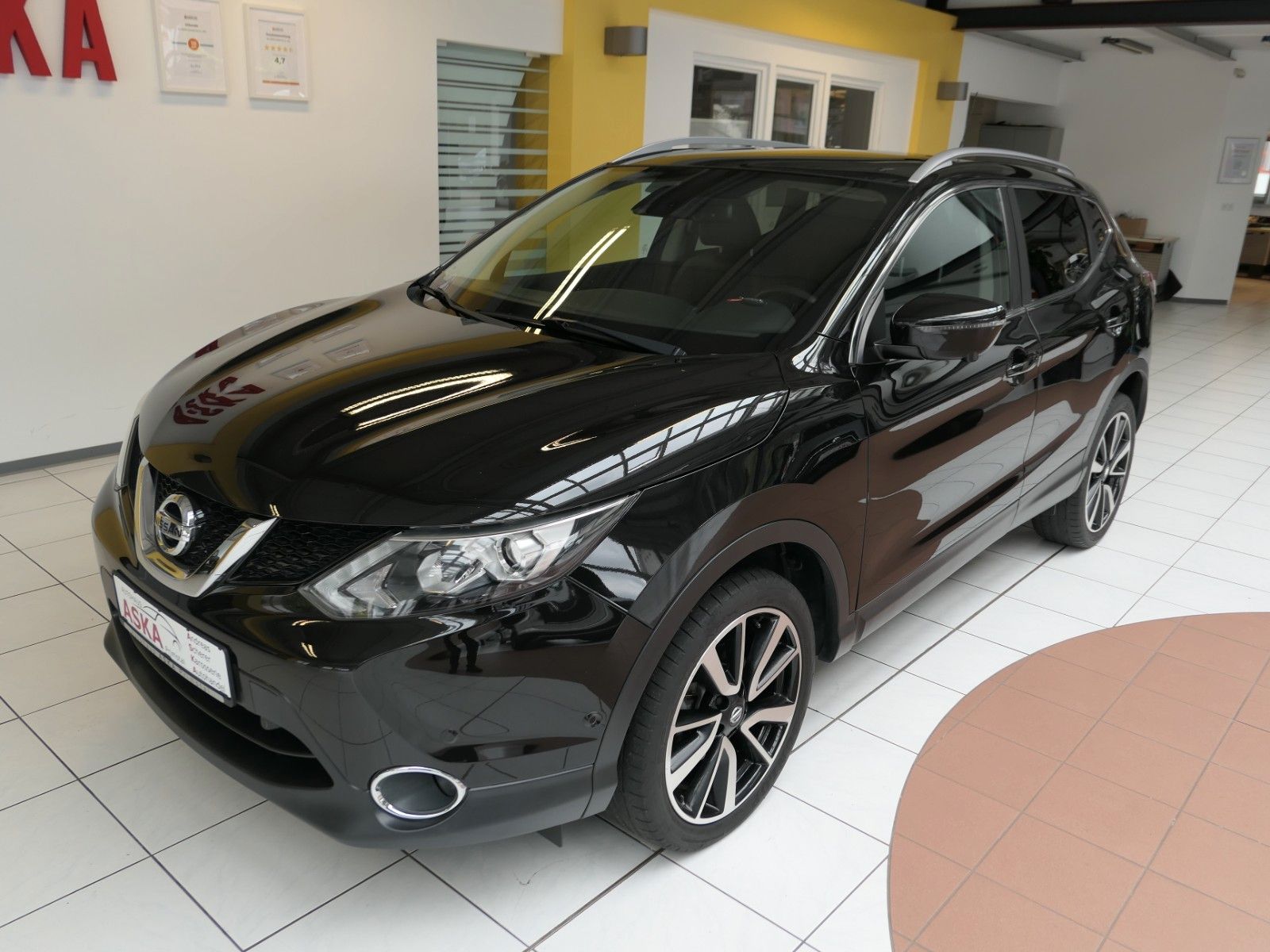 Fahrzeugabbildung Nissan Qashqai Tekna 1.2 DIG-T Navi*Kamera*8-fach*Pano