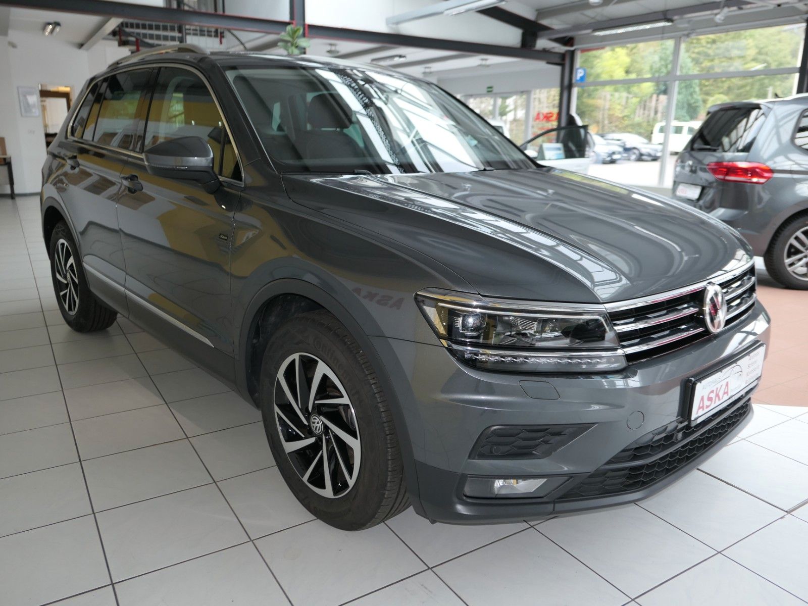 Fahrzeugabbildung Volkswagen Tiguan 1.5 TSI  Modell 2019*ACC*NAVI*LM*AHK*