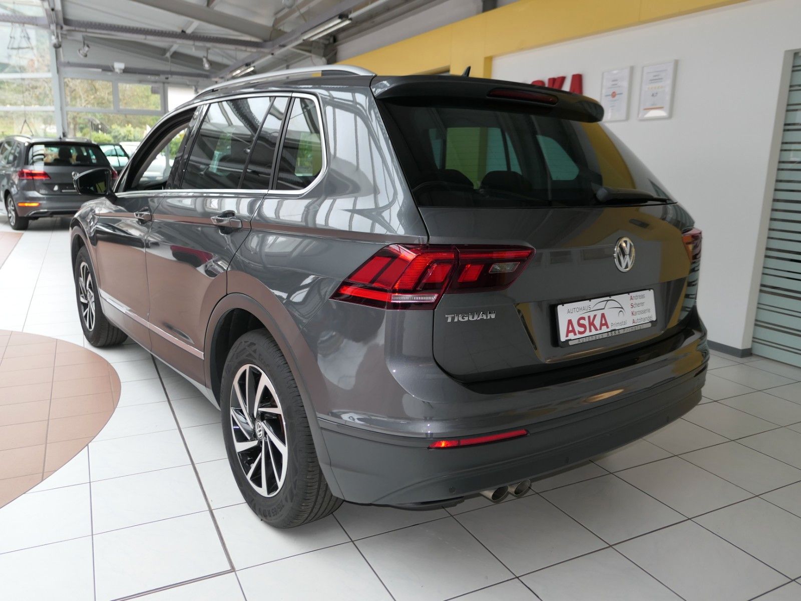 Fahrzeugabbildung Volkswagen Tiguan 1.5 TSI  Modell 2019*ACC*NAVI*LM*AHK*