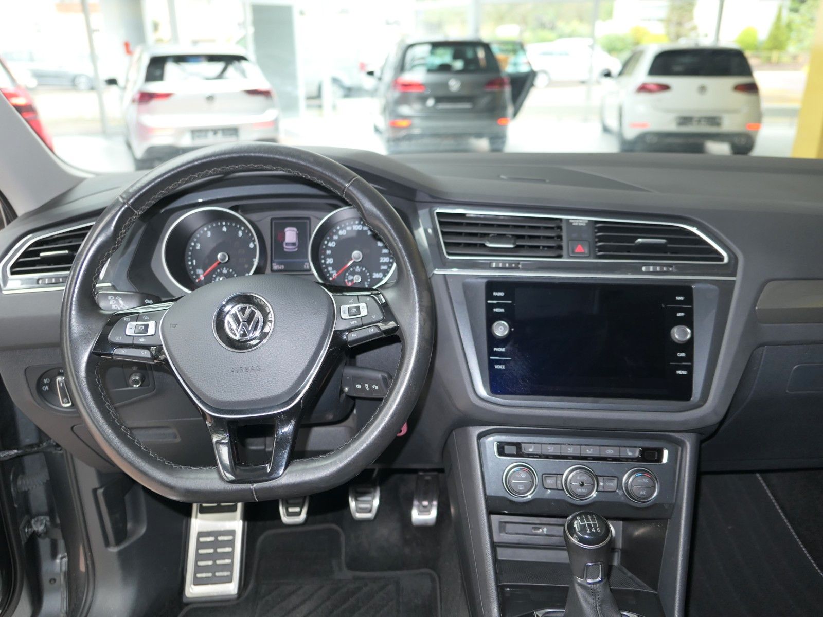 Fahrzeugabbildung Volkswagen Tiguan 1.5 TSI  Modell 2019*ACC*NAVI*LM*AHK*