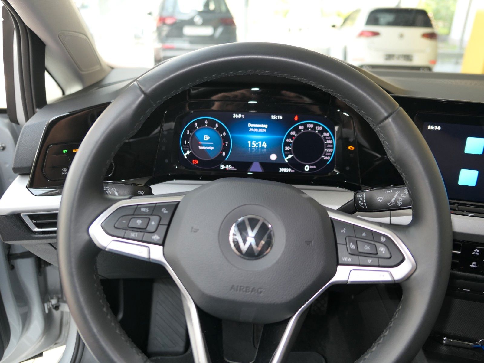 Fahrzeugabbildung Volkswagen Golf VIII 1.5 TSI  BMT NAVI + AppConnect*ACC*PDC