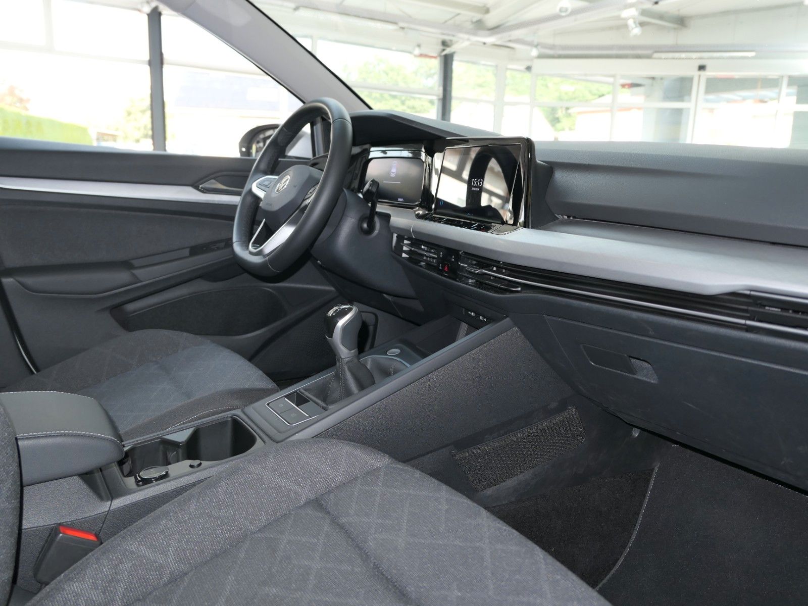 Fahrzeugabbildung Volkswagen Golf VIII 1.5 TSI  BMT NAVI + AppConnect*ACC*PDC