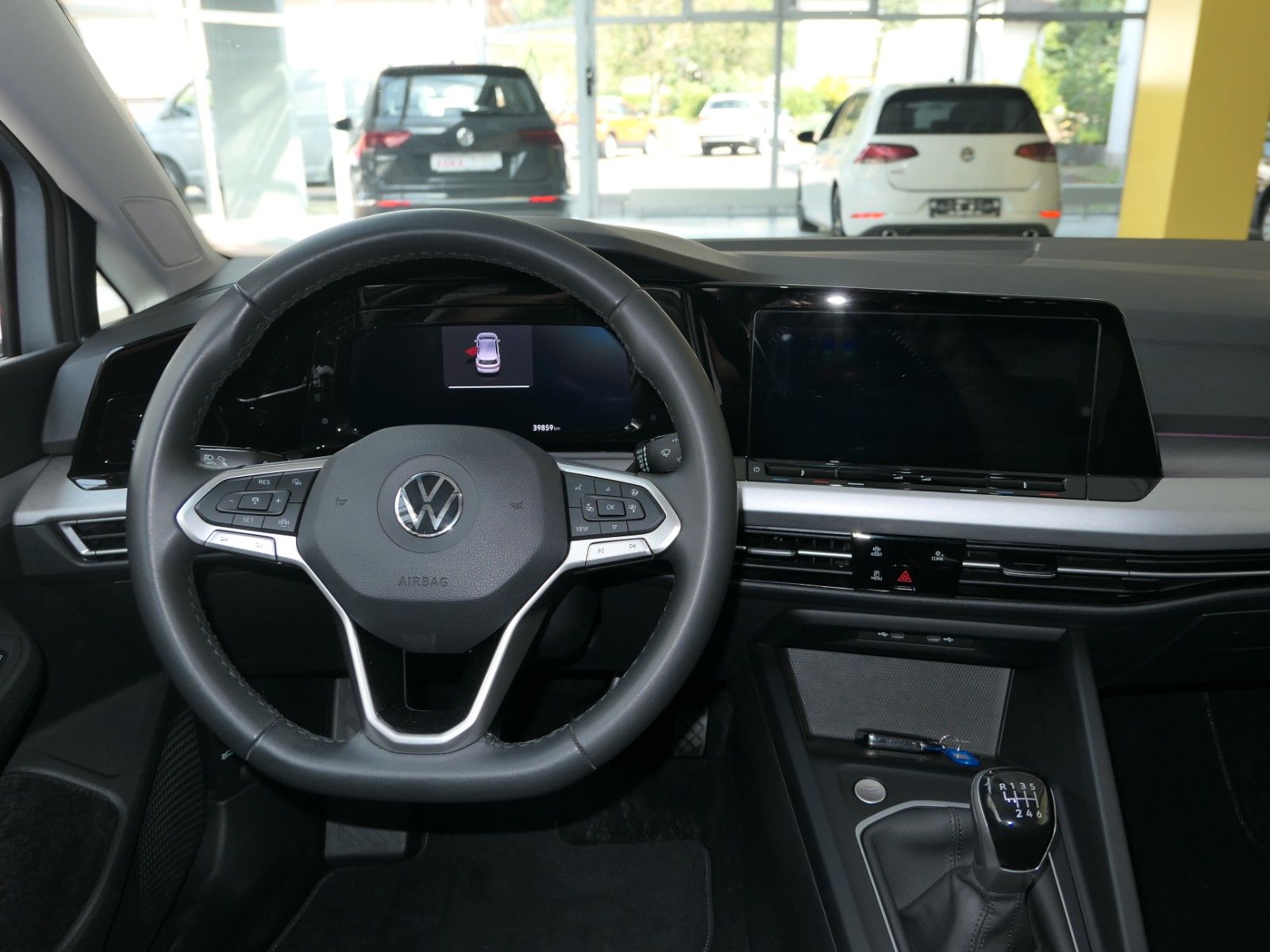 Fahrzeugabbildung Volkswagen Golf VIII 1.5 TSI  BMT NAVI + AppConnect*ACC*PDC