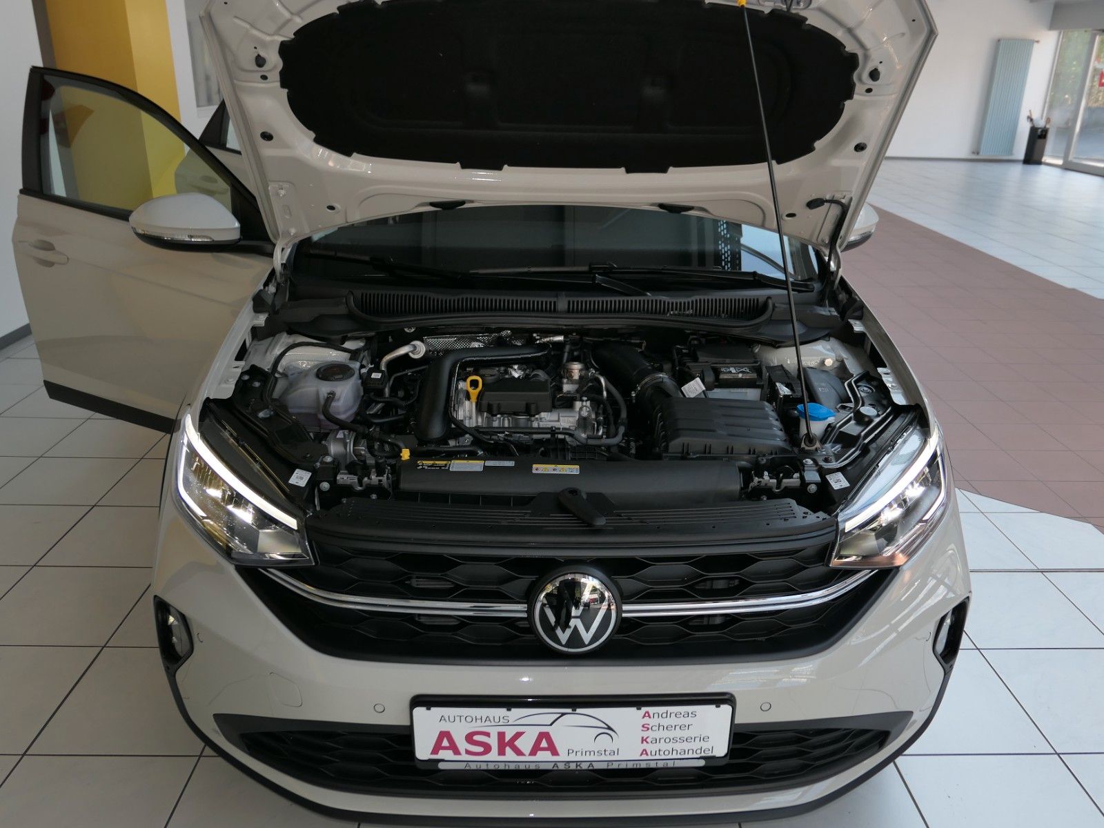 Fahrzeugabbildung Volkswagen Taigo TSI,PDC v+h*Klima*LED Scheinwerfer*wie neu