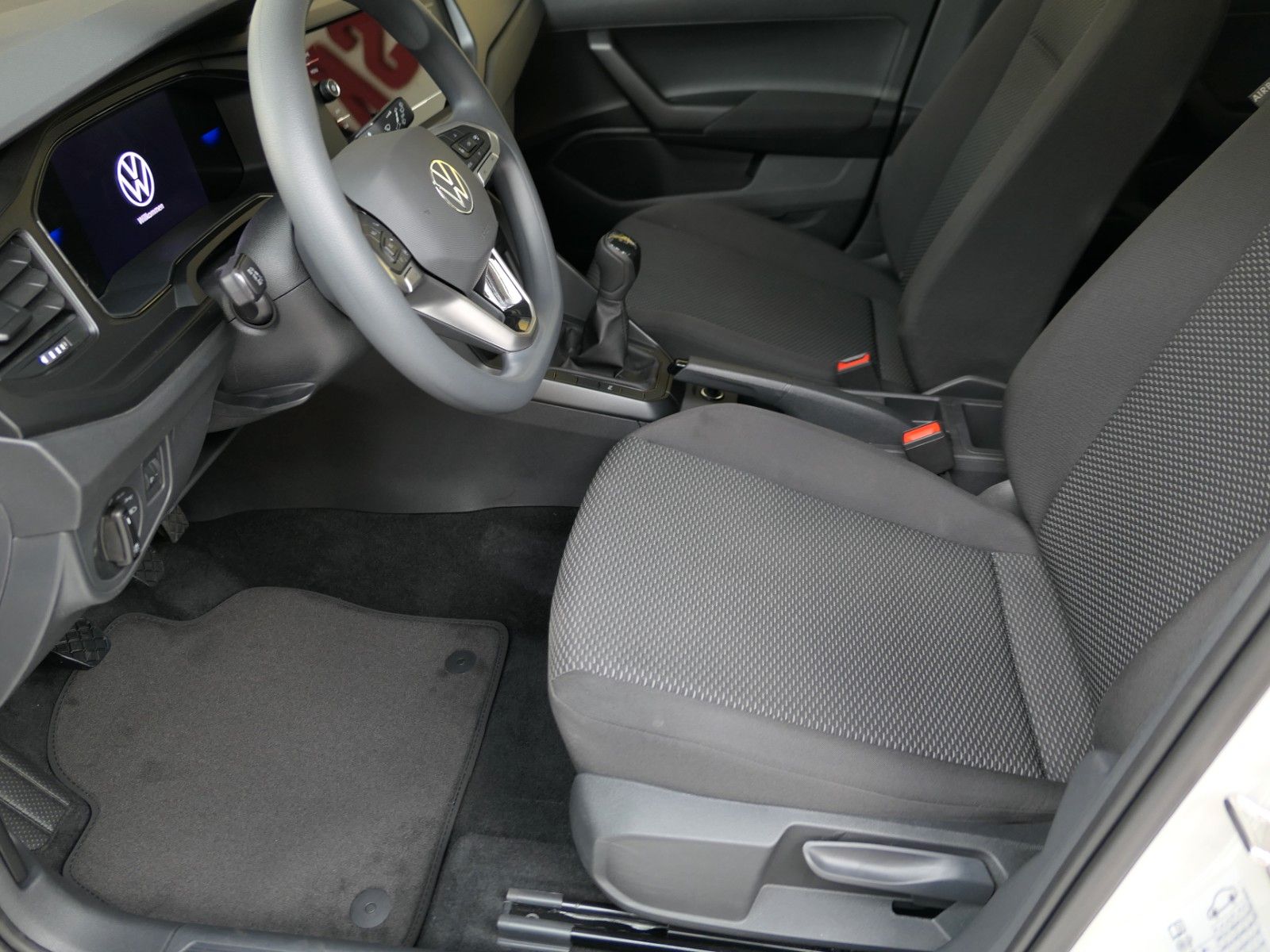 Fahrzeugabbildung Volkswagen Taigo TSI,PDC v+h*Klima*LED Scheinwerfer*wie neu