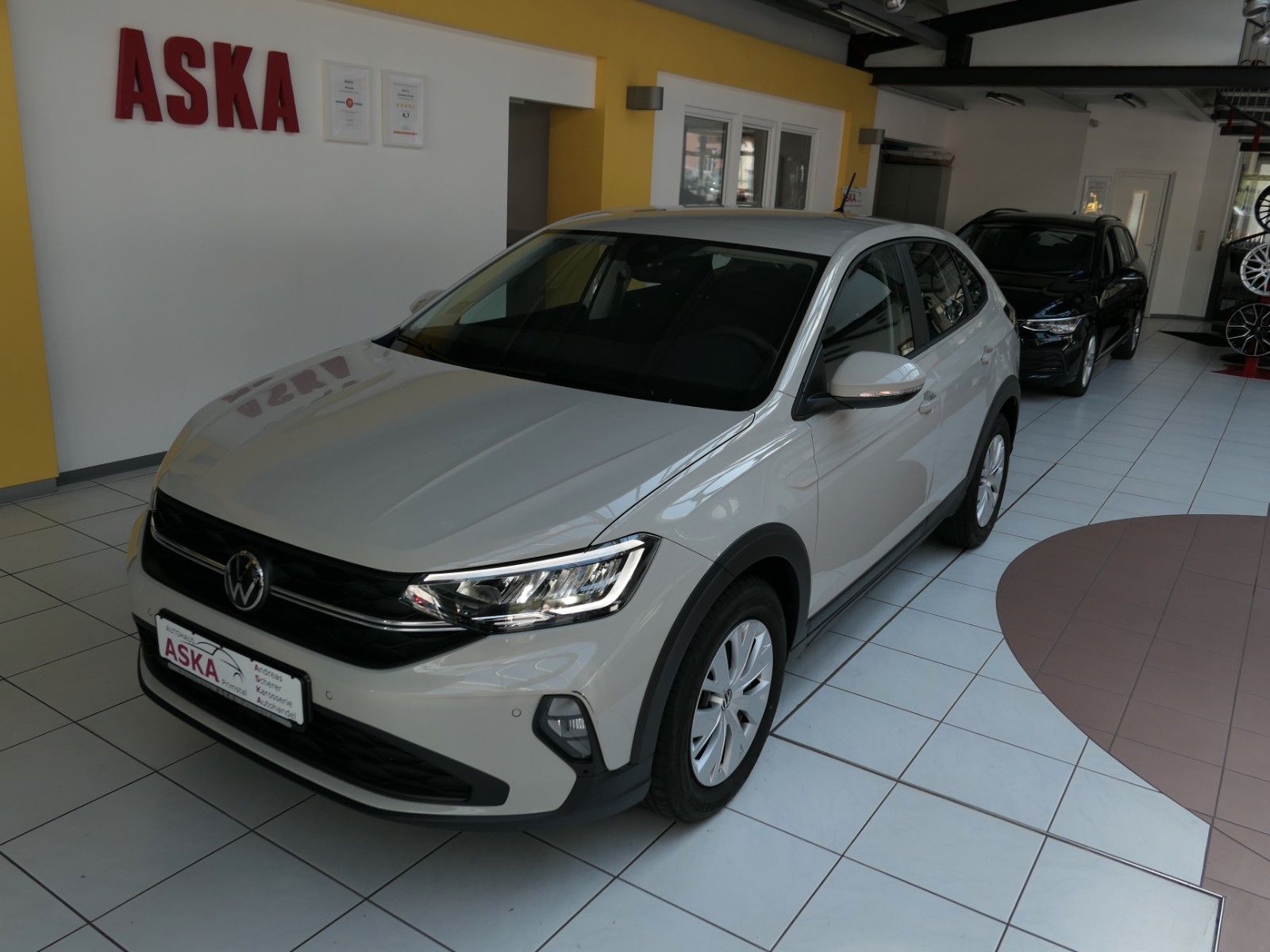 Fahrzeugabbildung Volkswagen Taigo TSI,PDC v+h*Klima*LED Scheinwerfer*wie neu