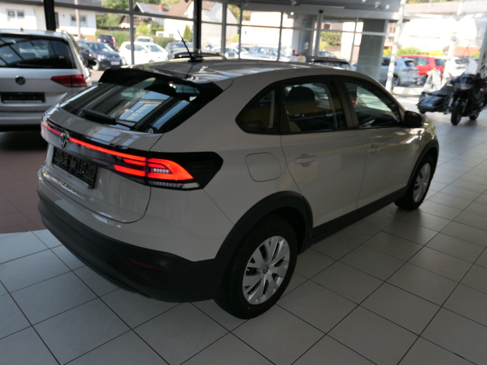 Fahrzeugabbildung Volkswagen Taigo TSI,PDC v+h*Klima*LED Scheinwerfer*wie neu
