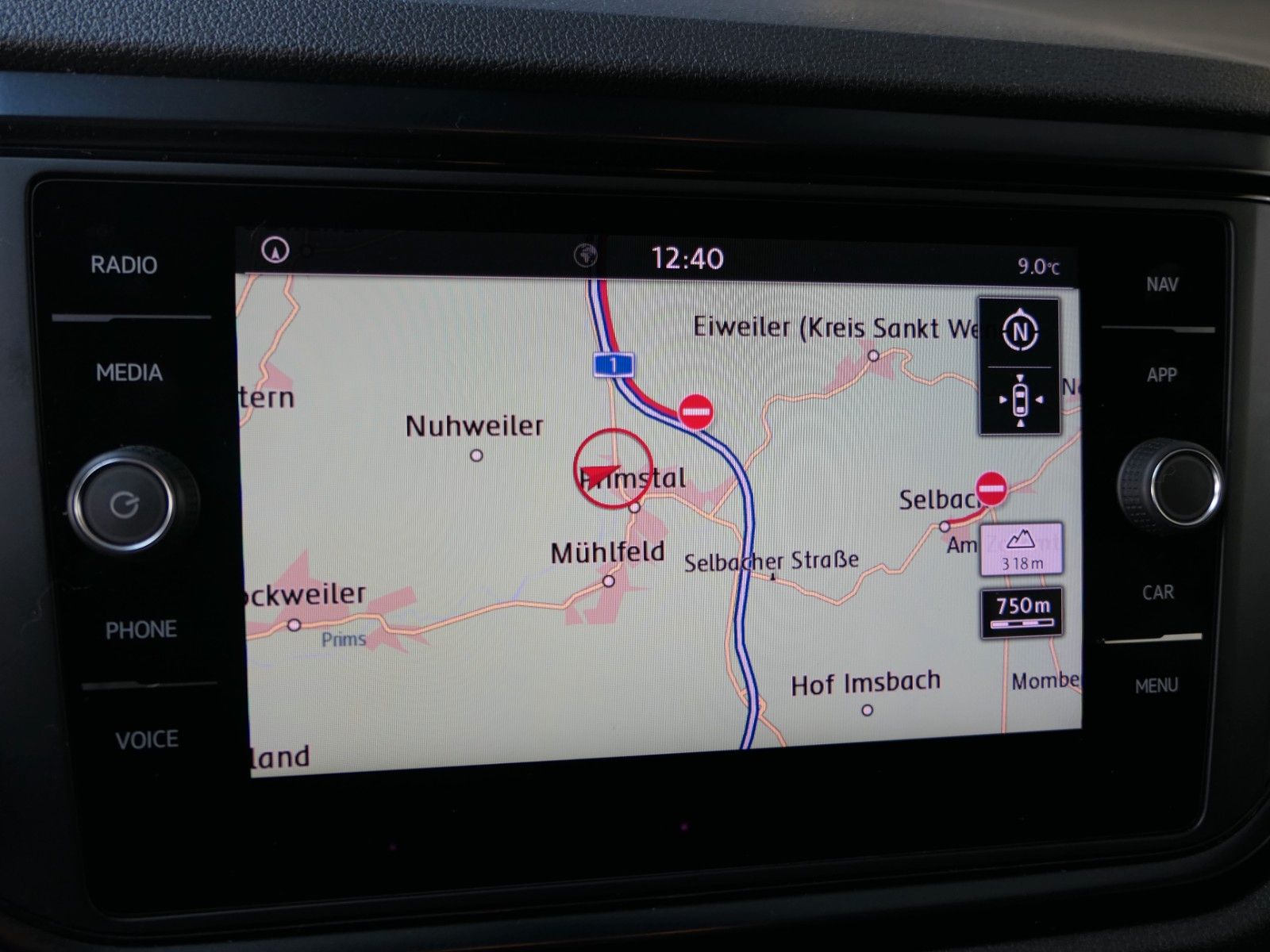 Fahrzeugabbildung Volkswagen T-Roc *Navi*+AppConnect*LM*ACC*Verkehrzeichenerk