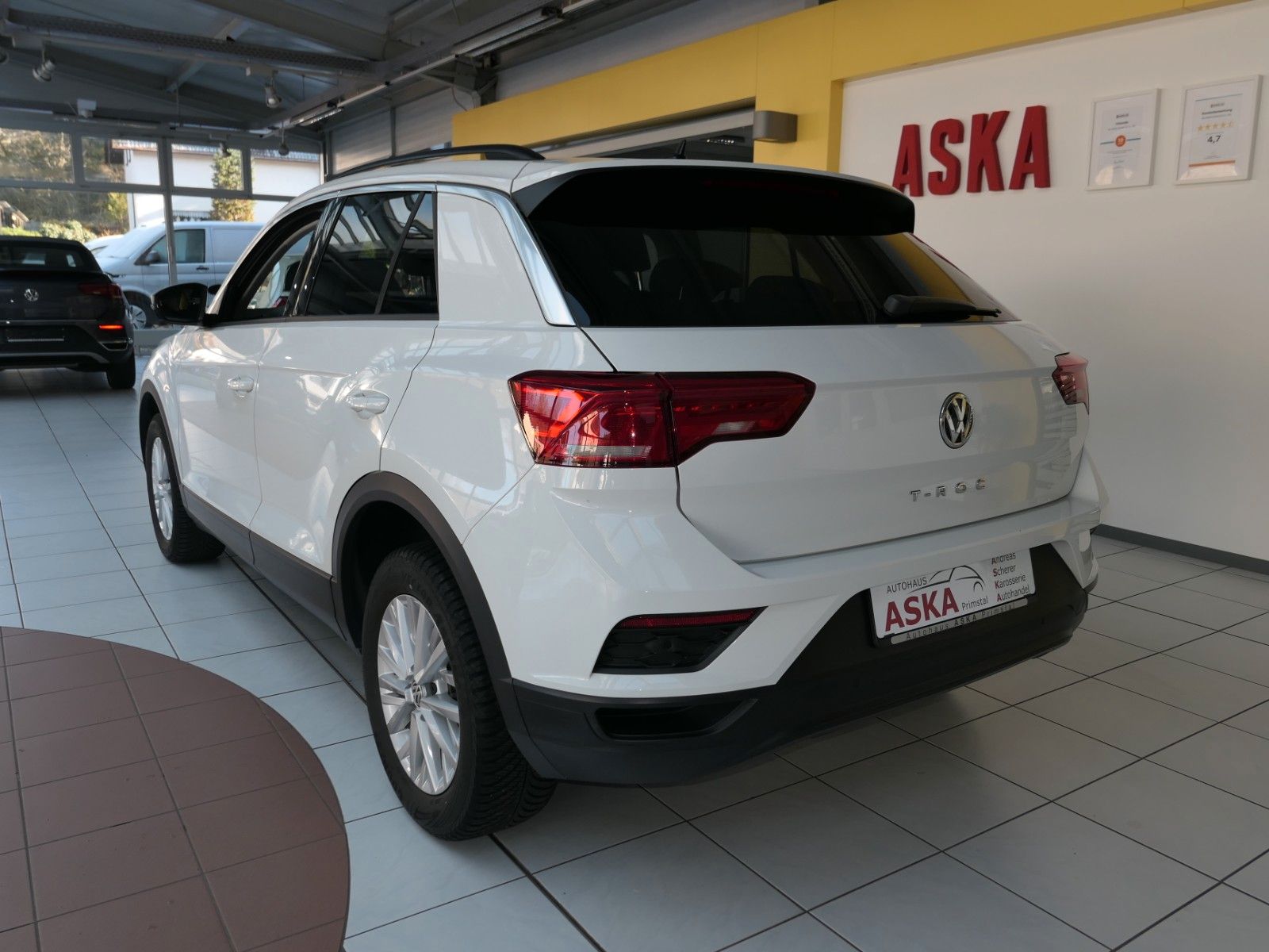 Fahrzeugabbildung Volkswagen T-Roc *Navi*+AppConnect*LM*ACC*Verkehrzeichenerk