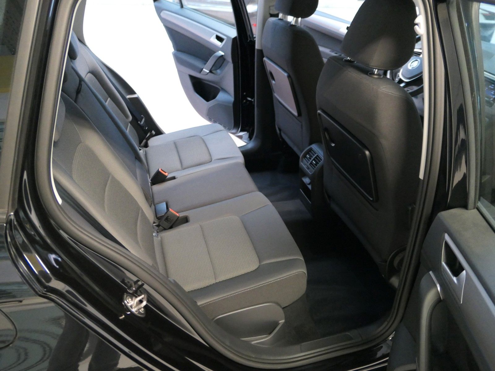 Fahrzeugabbildung Volkswagen Golf VII Sportsvan TSI BMT Comfortline