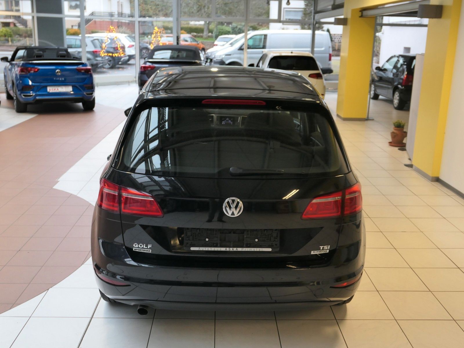 Fahrzeugabbildung Volkswagen Golf VII Sportsvan TSI BMT Comfortline