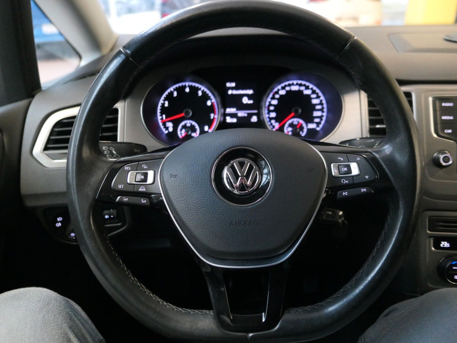 Fahrzeugabbildung Volkswagen Golf VII Sportsvan TSI BMT Comfortline