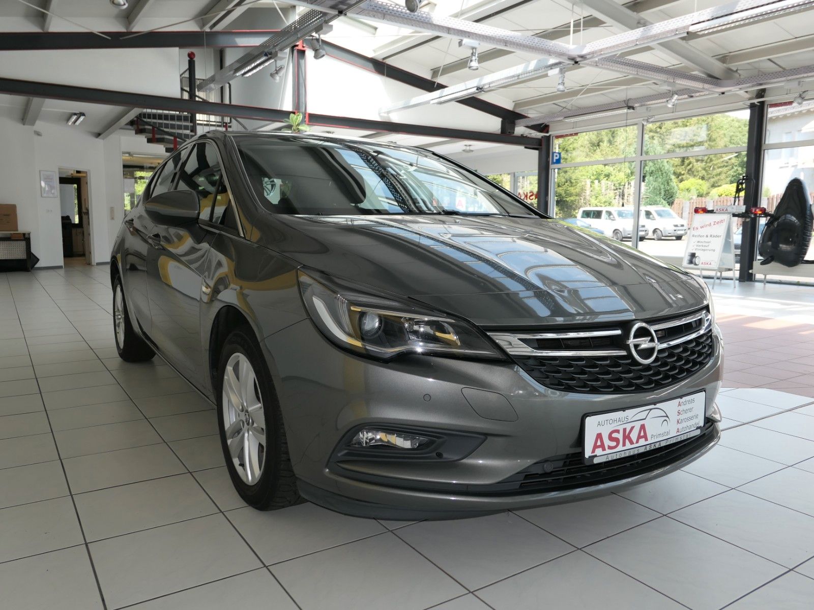 Fahrzeugabbildung Opel Astra Dynamic *LM*Ergositz*Navi*Insp.+ HU/AU neu