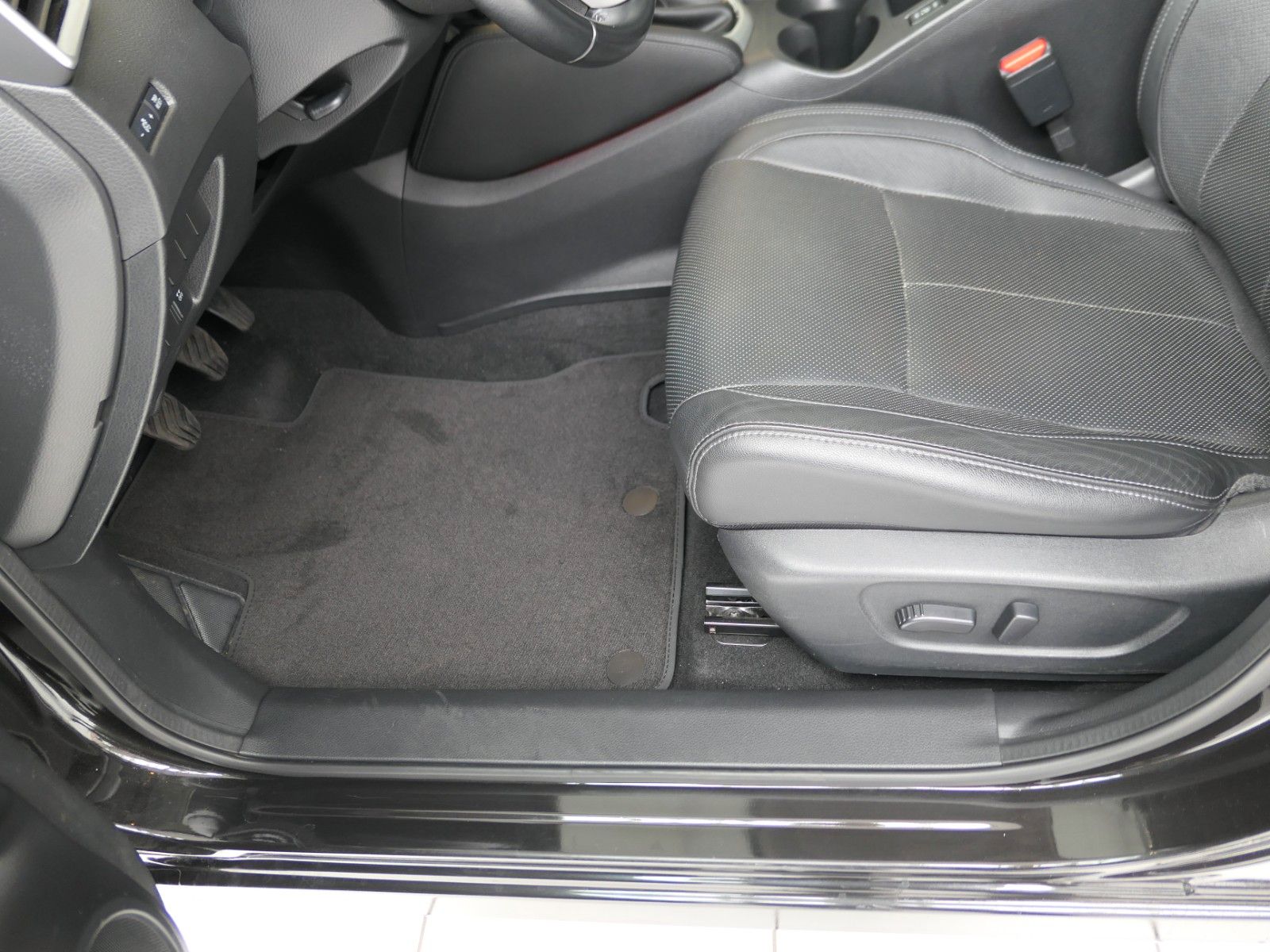 Fahrzeugabbildung Nissan Qashqai Tekna Navi*Panoramadach*RFK*Leder*TOP