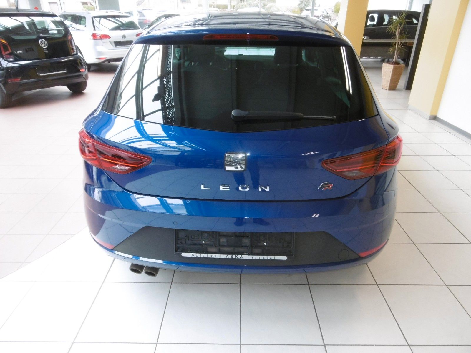 Fahrzeugabbildung SEAT Leon FR 1.8 TSI 180 PS DSG NAVI*Panoramadach*LM*