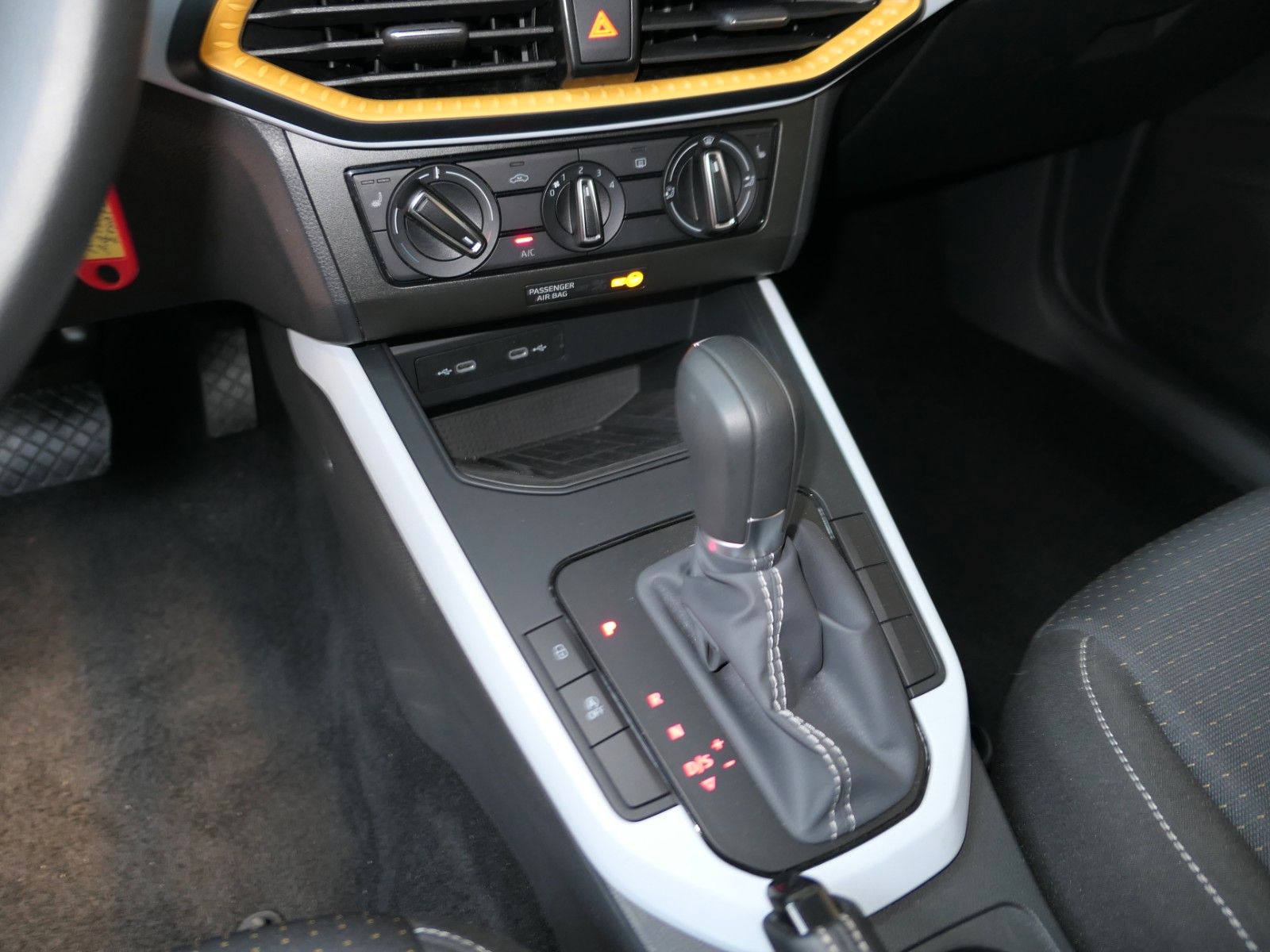 Fahrzeugabbildung SEAT Arona Style*Navi+AppConnect*LM*Automatik