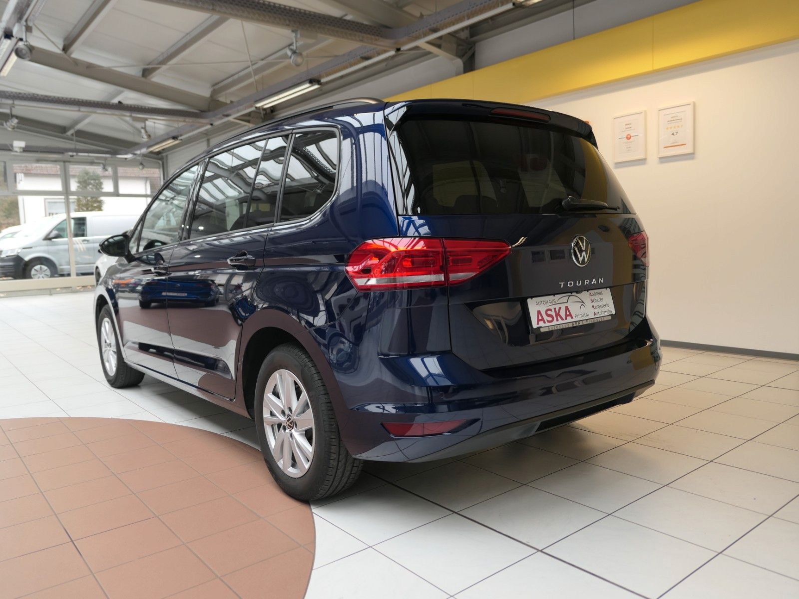 Fahrzeugabbildung Volkswagen Touran 1.5 TSI *7 Sitze*NAVI*AHK*ACC*RFK*LED...