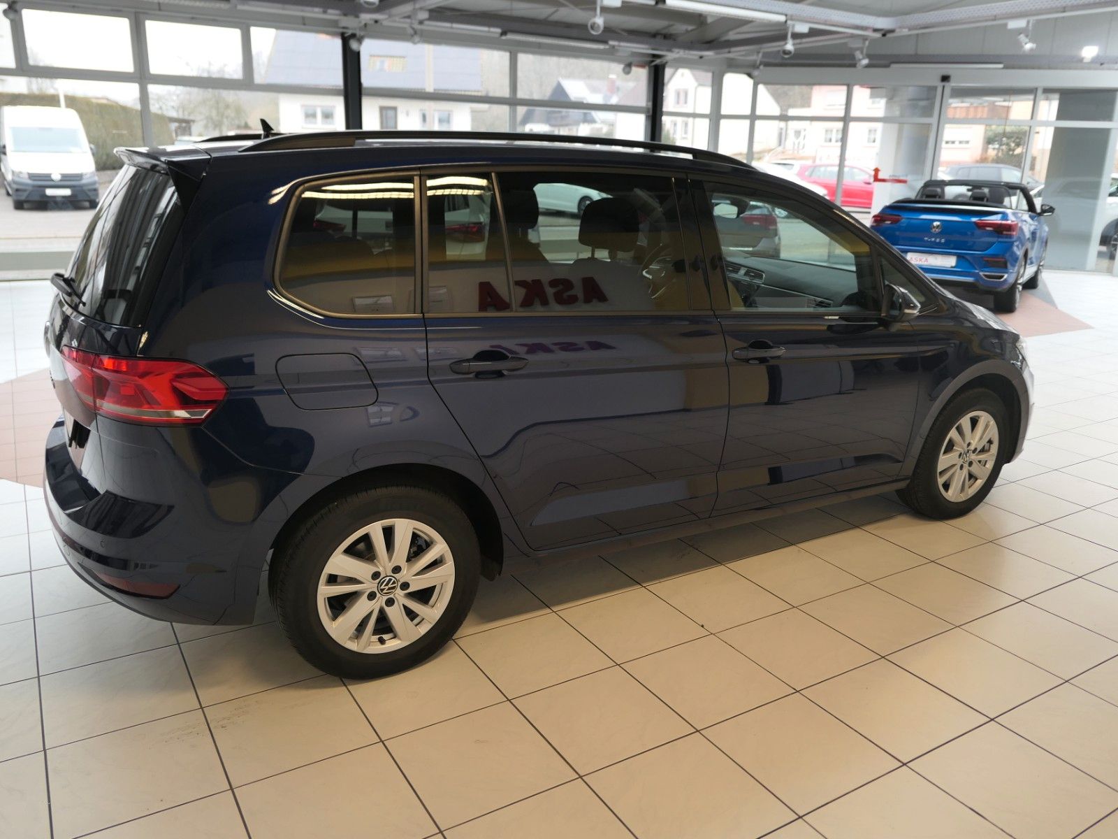 Fahrzeugabbildung Volkswagen Touran 1.5 TSI *7 Sitze*NAVI*AHK*ACC*RFK*LED...