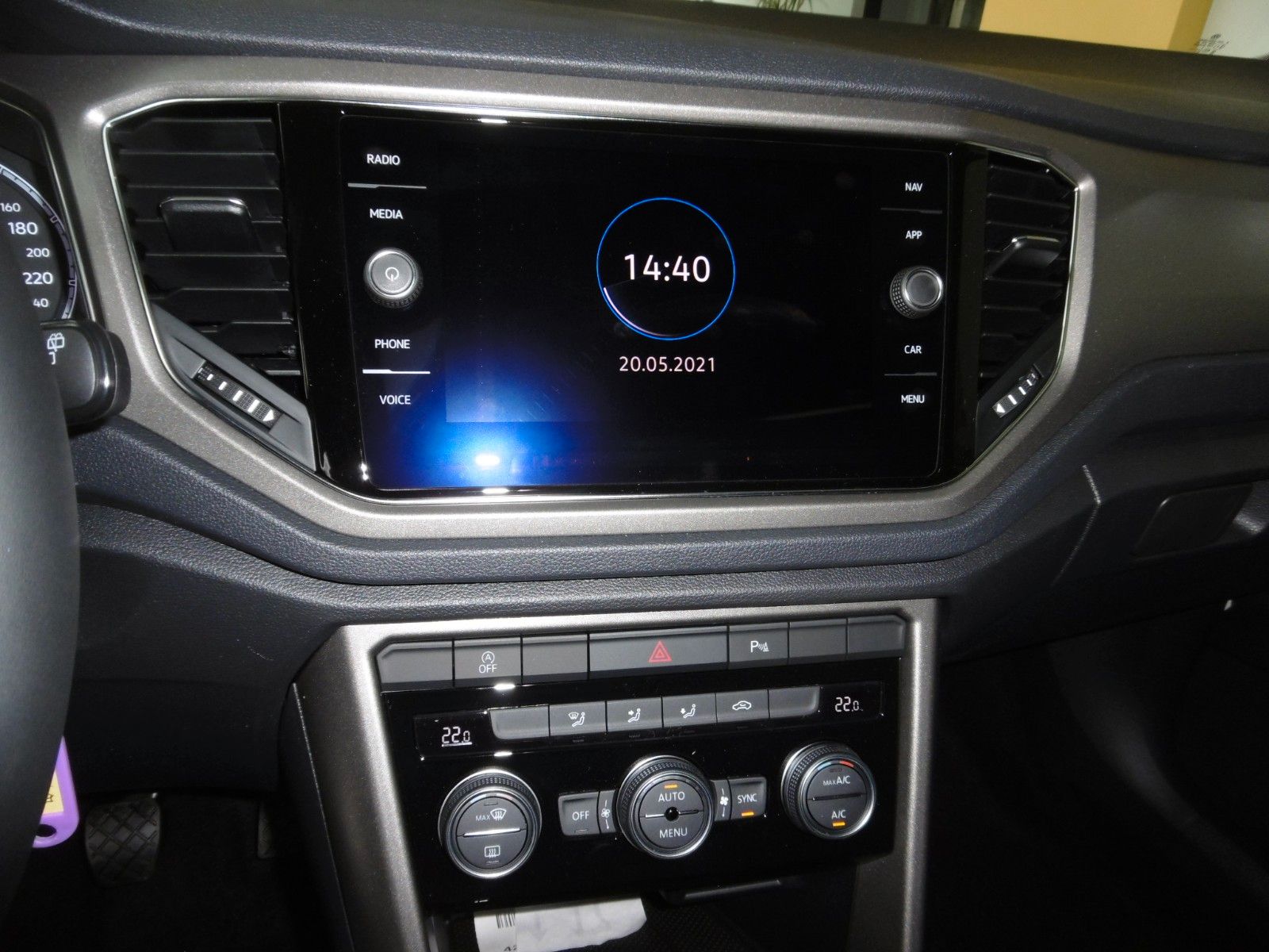 Fahrzeugabbildung Volkswagen T-Roc Style 1.5 TSI *LM*NAVI vorbr.*AppConnect*