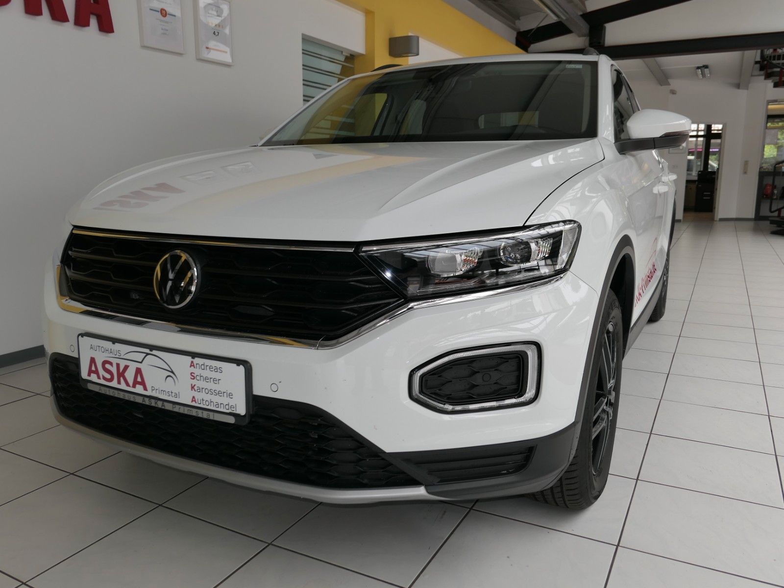 Fahrzeugabbildung Volkswagen T-Roc Style 1.5 TSI *LM*NAVI vorbr.*AppConnect*