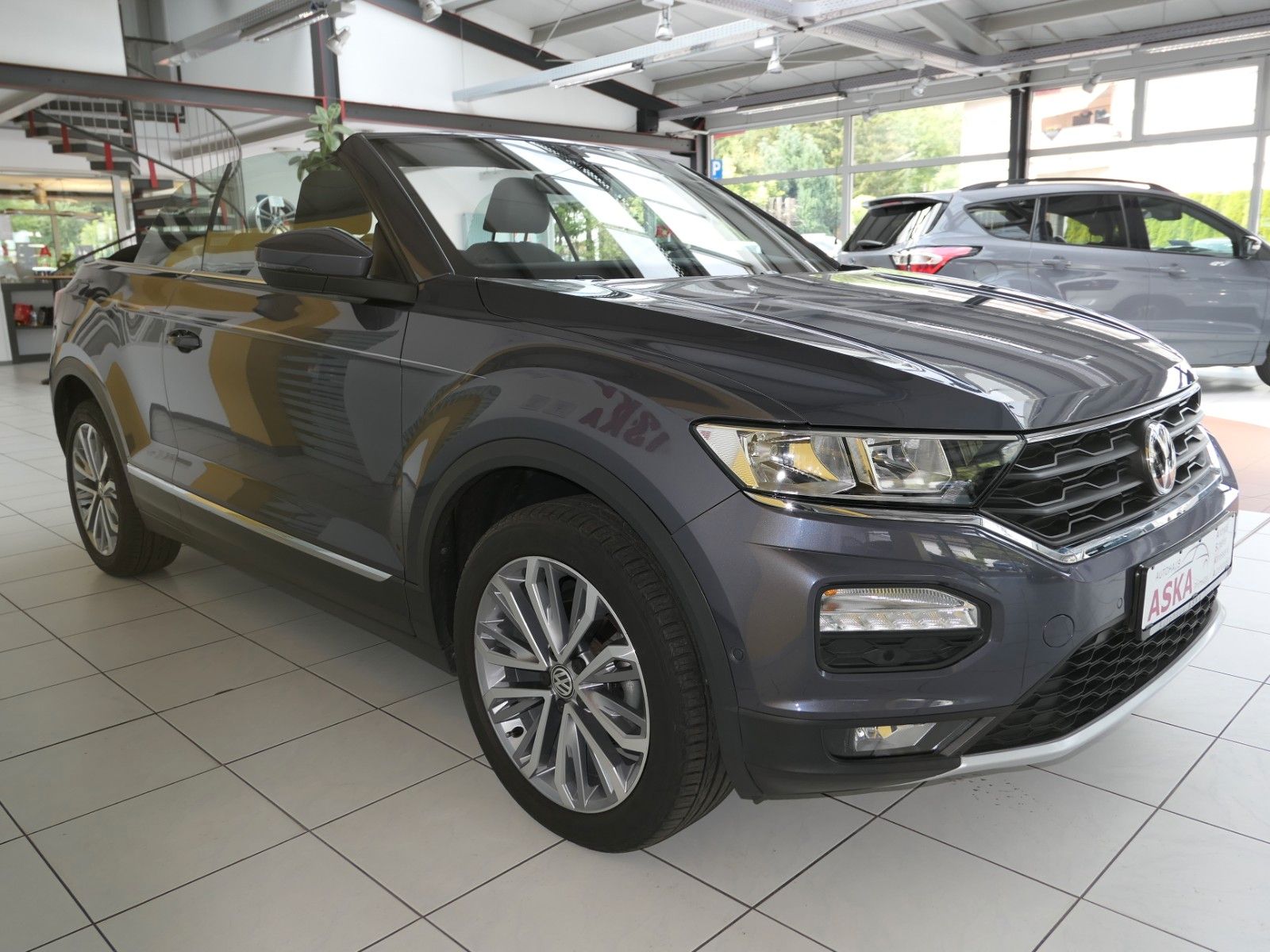 Fahrzeugabbildung Volkswagen T-Roc Cabrio Style *LM*ACC*NAVI*RFK+Ausparkass*