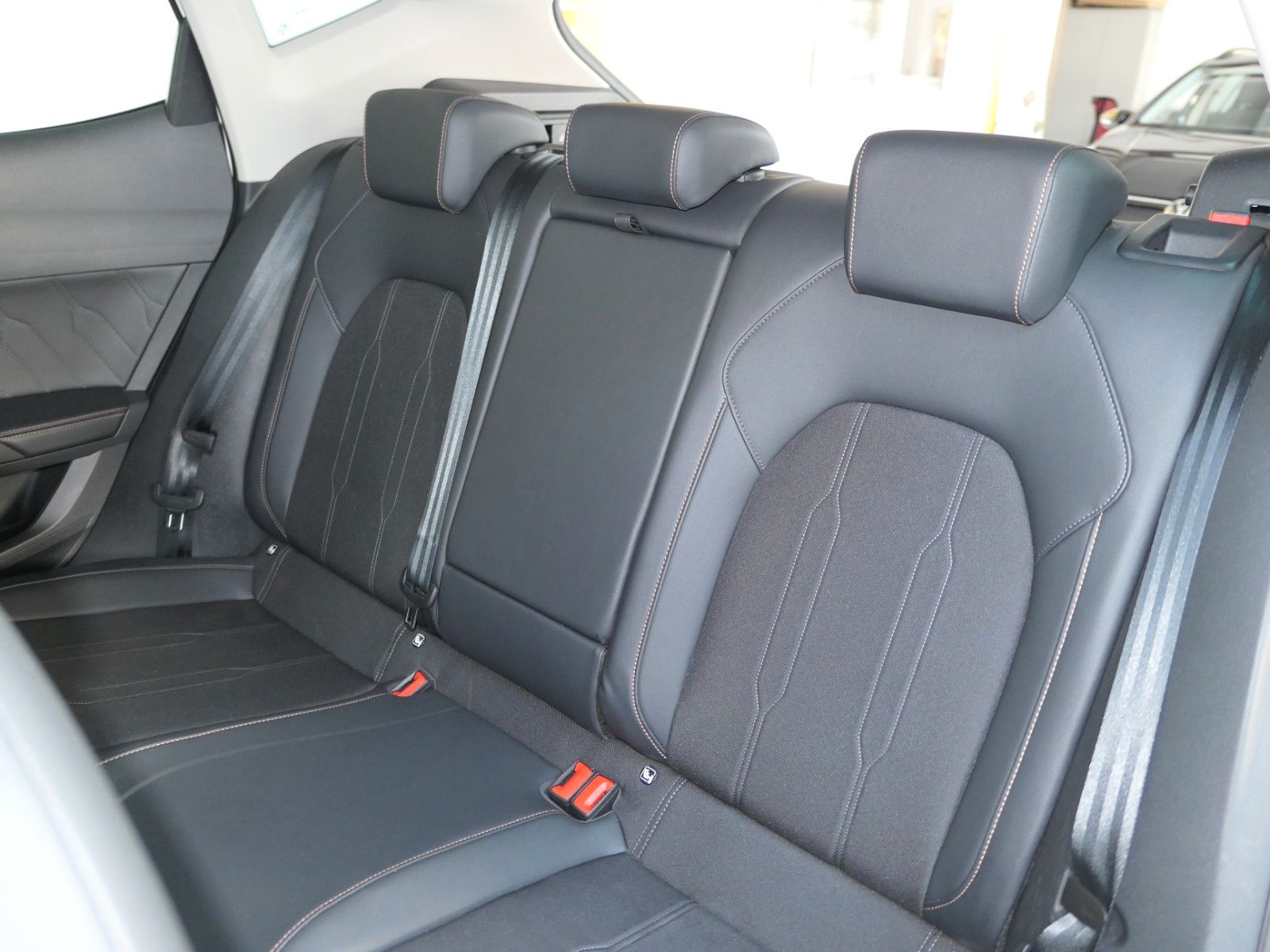 Fahrzeugabbildung CUPRA Formentor 2.0 4Drive Allrad*LM 18" Teilleder*DSG