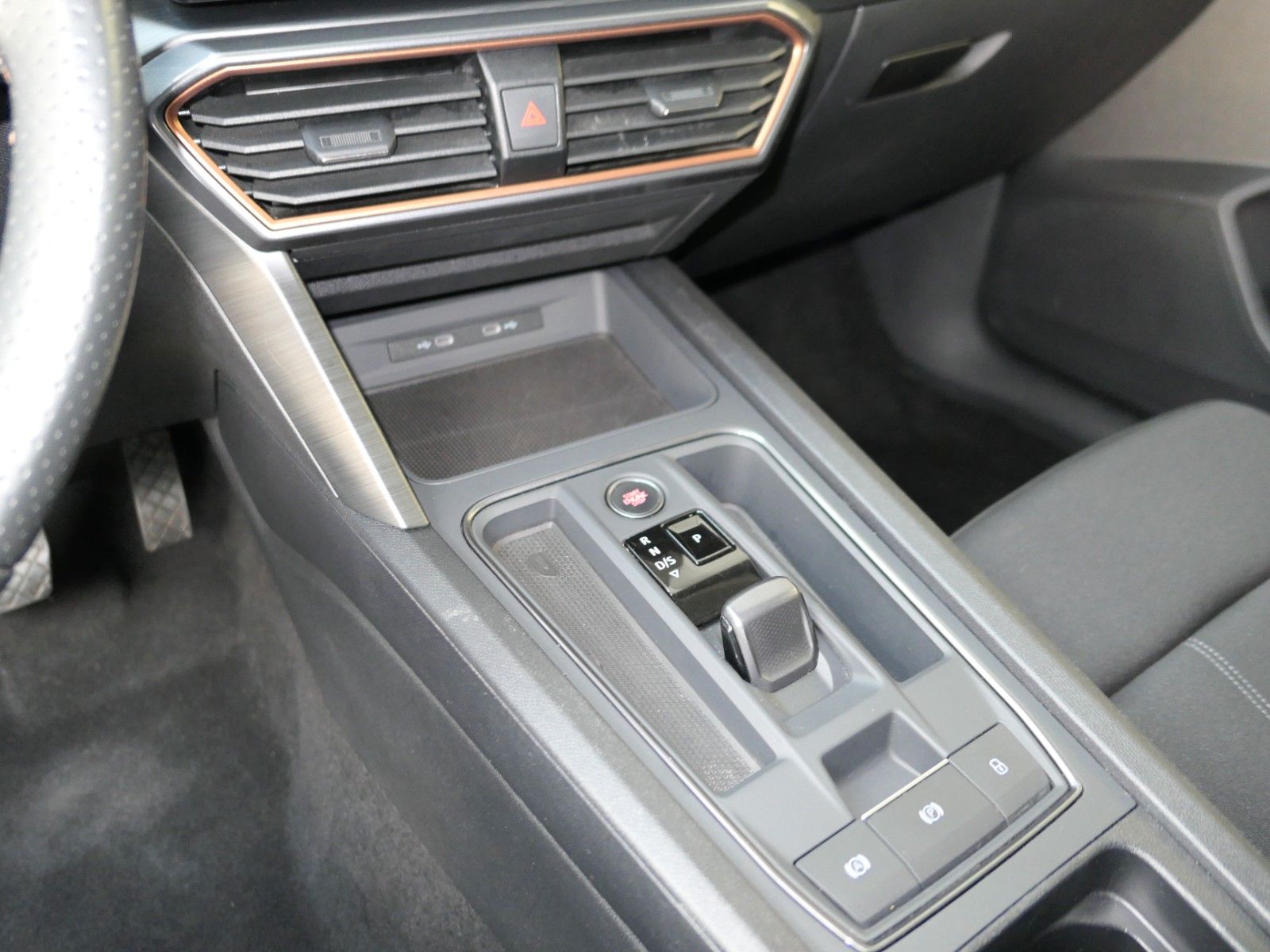 Fahrzeugabbildung CUPRA Formentor 2.0 4Drive Allrad*LM 18" Teilleder*DSG