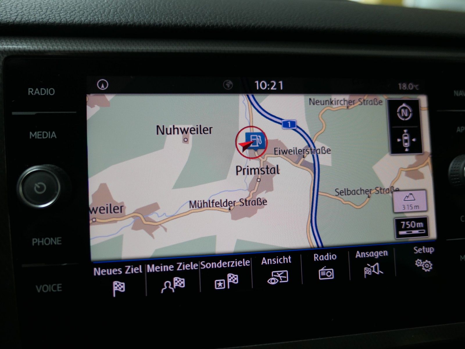 Fahrzeugabbildung Volkswagen Golf Sportsvan DSG NAVI+AppConnect LM