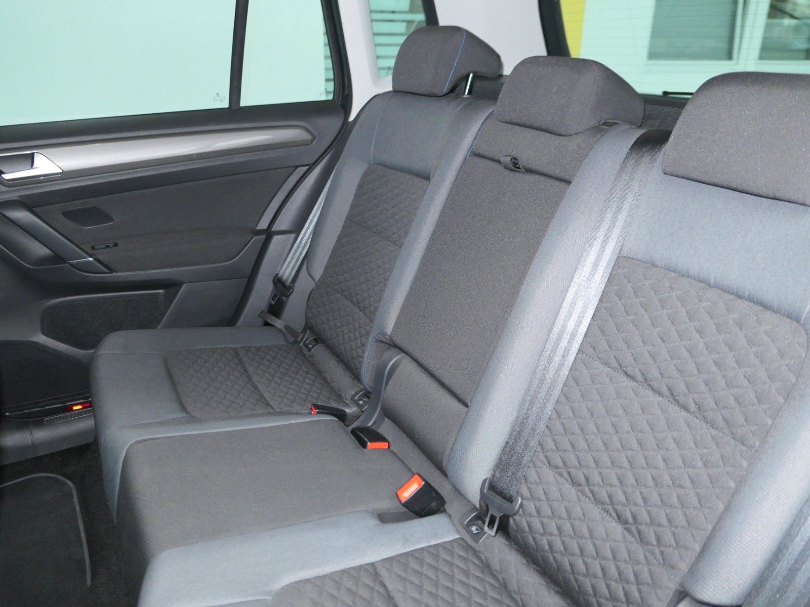 Fahrzeugabbildung Volkswagen Golf Sportsvan DSG NAVI+AppConnect LM