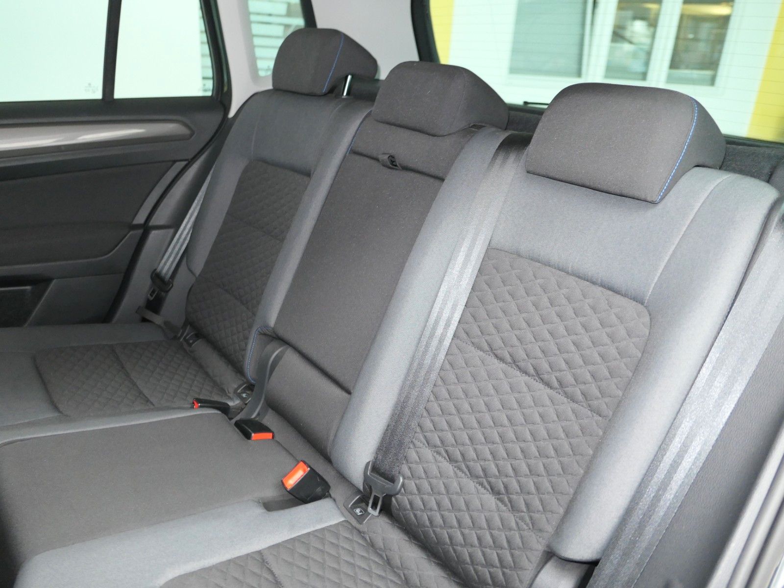 Fahrzeugabbildung Volkswagen Golf Sportsvan DSG NAVI+AppConnect LM