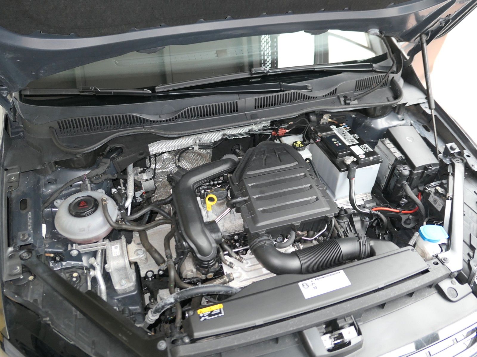 Fahrzeugabbildung Volkswagen Golf Sportsvan DSG NAVI+AppConnect LM