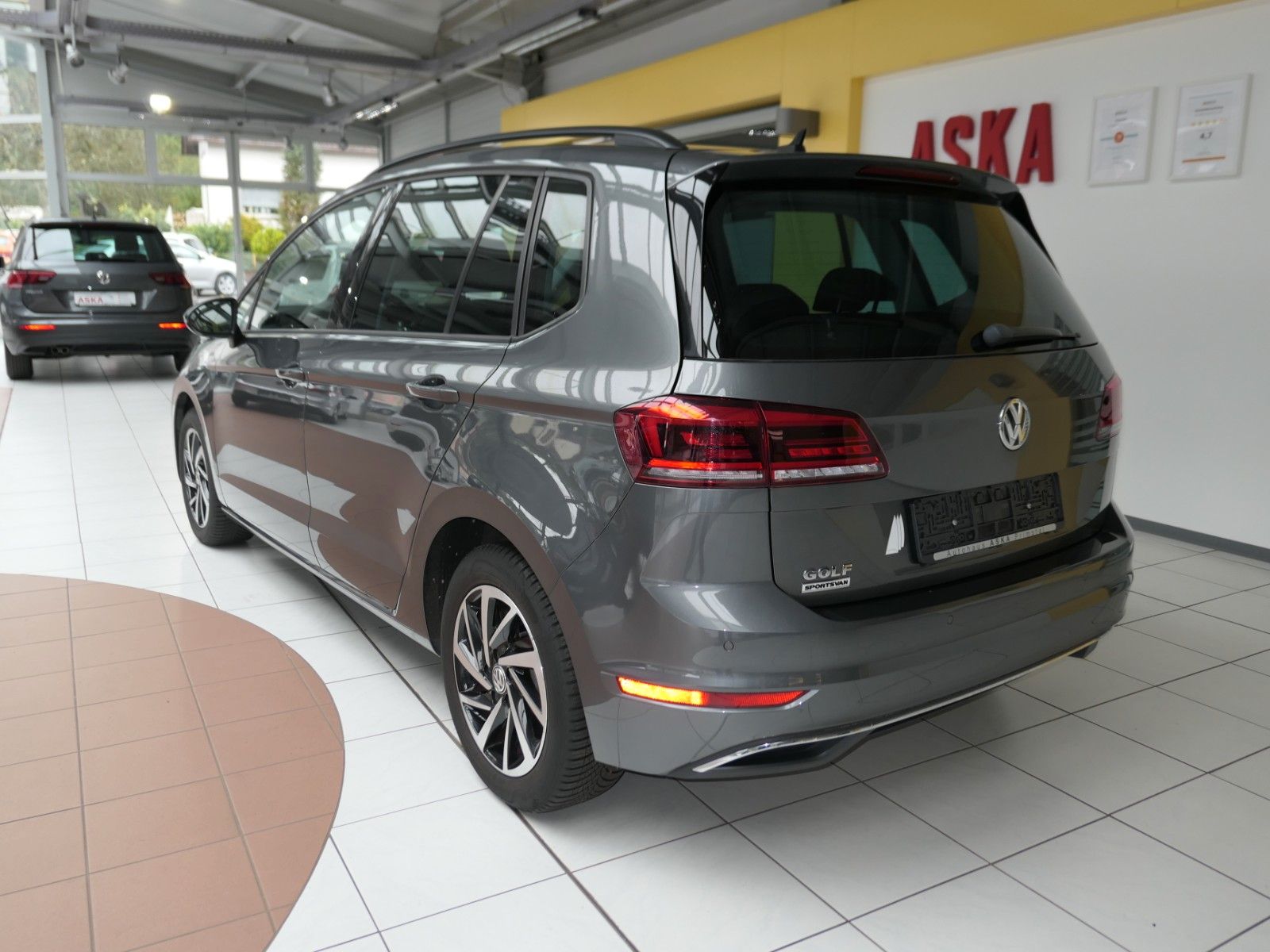 Fahrzeugabbildung Volkswagen Golf Sportsvan DSG NAVI+AppConnect LM