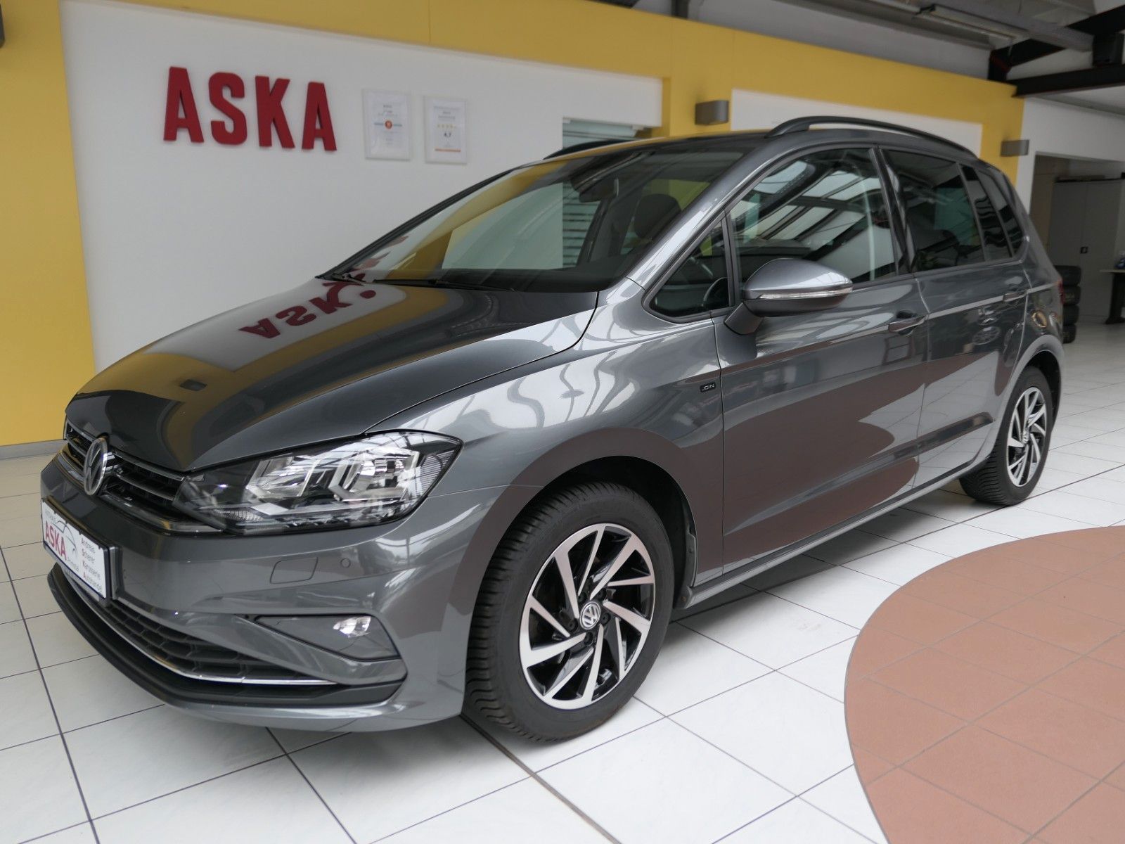 Fahrzeugabbildung Volkswagen Golf Sportsvan DSG NAVI+AppConnect LM