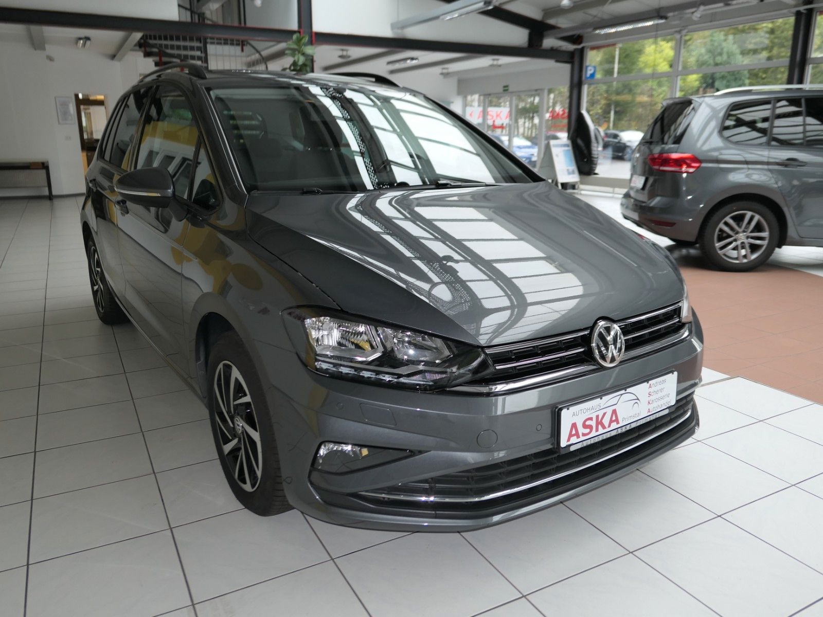 Fahrzeugabbildung Volkswagen Golf Sportsvan DSG NAVI+AppConnect LM