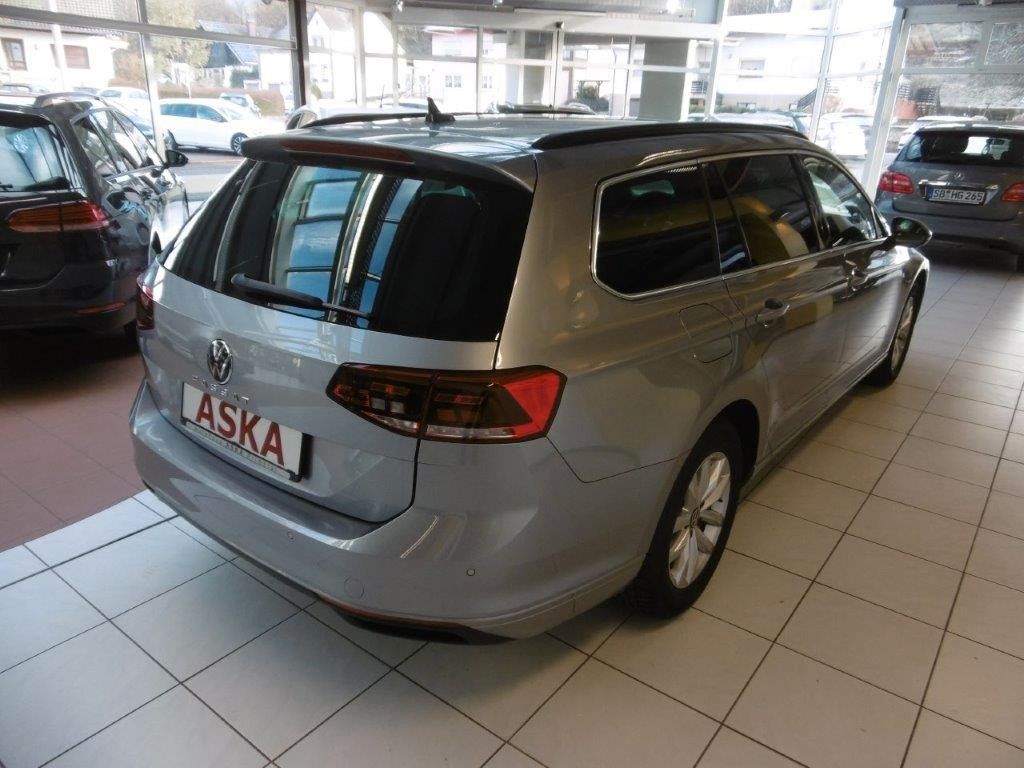 Fahrzeugabbildung Volkswagen Passat Variant 1.5 TSI  DSG NAVI LM AHK Komfort