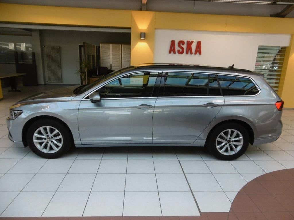 Fahrzeugabbildung Volkswagen Passat Variant 1.5 TSI  DSG NAVI LM AHK Komfort