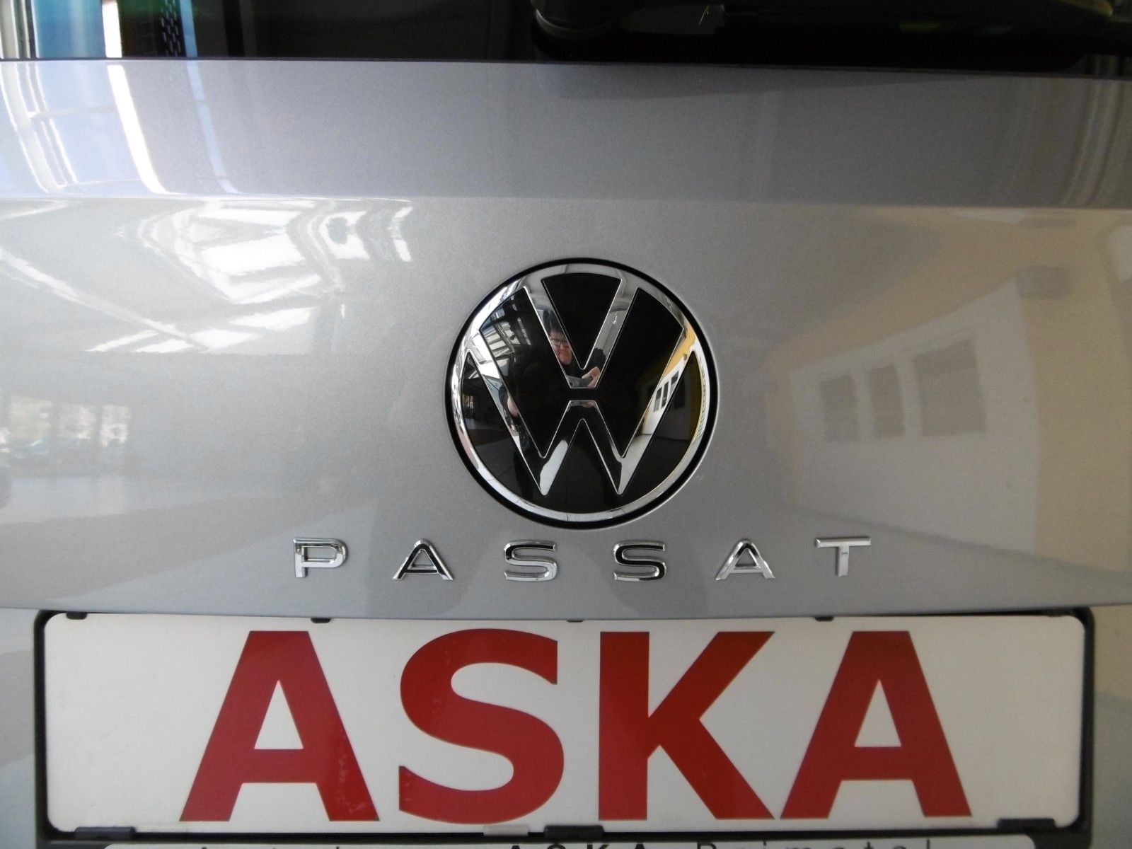 Fahrzeugabbildung Volkswagen Passat Variant 1.5 TSI  DSG NAVI LM AHK Komfort