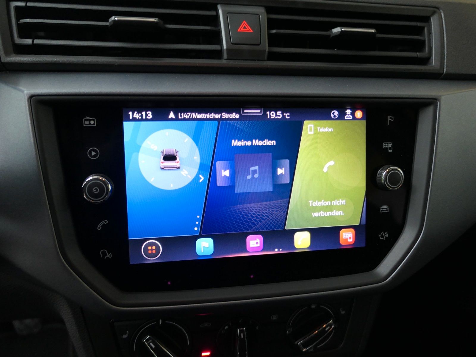 Fahrzeugabbildung SEAT Arona Style Navigation+Full Link*LM* HU/AU neu