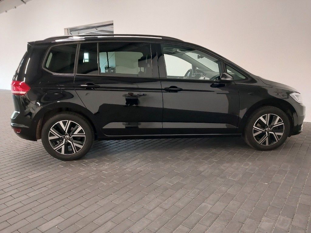 Fahrzeugabbildung Volkswagen Touran 2.0 TDI*ACC*Standheiz.*AHK*Panoramadach