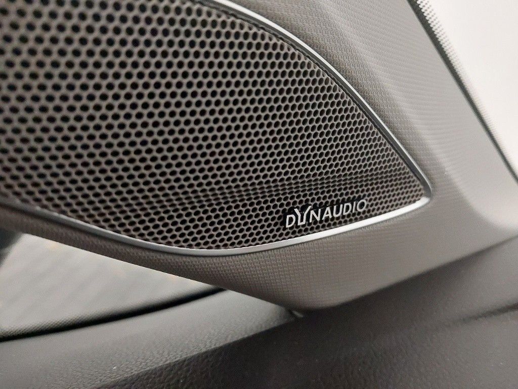 Fahrzeugabbildung Volkswagen Touran 2.0 TDI*ACC*Standheiz.*AHK*Panoramadach